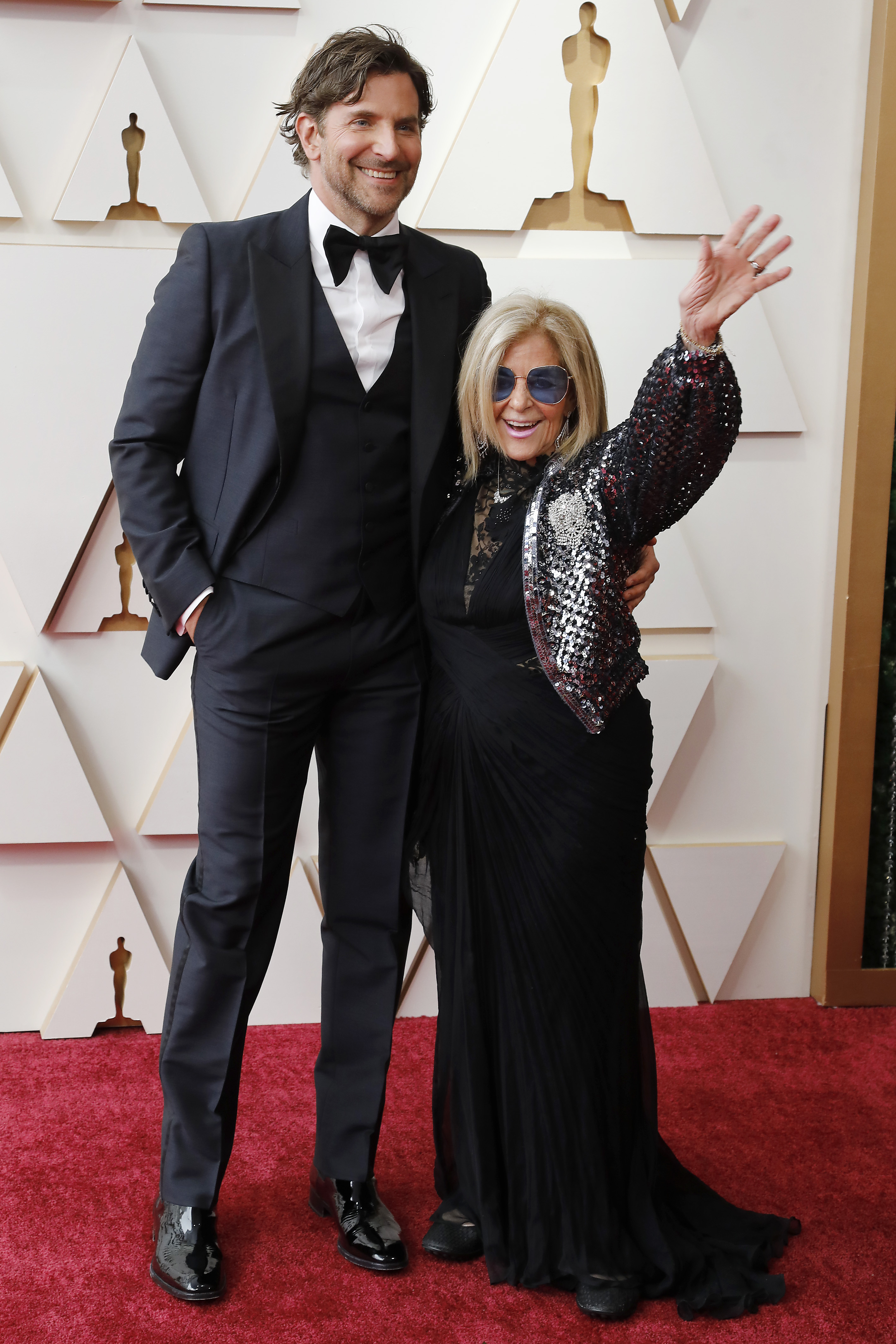 Bradley Cooper y Gloria Campano en la 94 edición de los Premios Oscar en 2022 | Foto: Getty Images