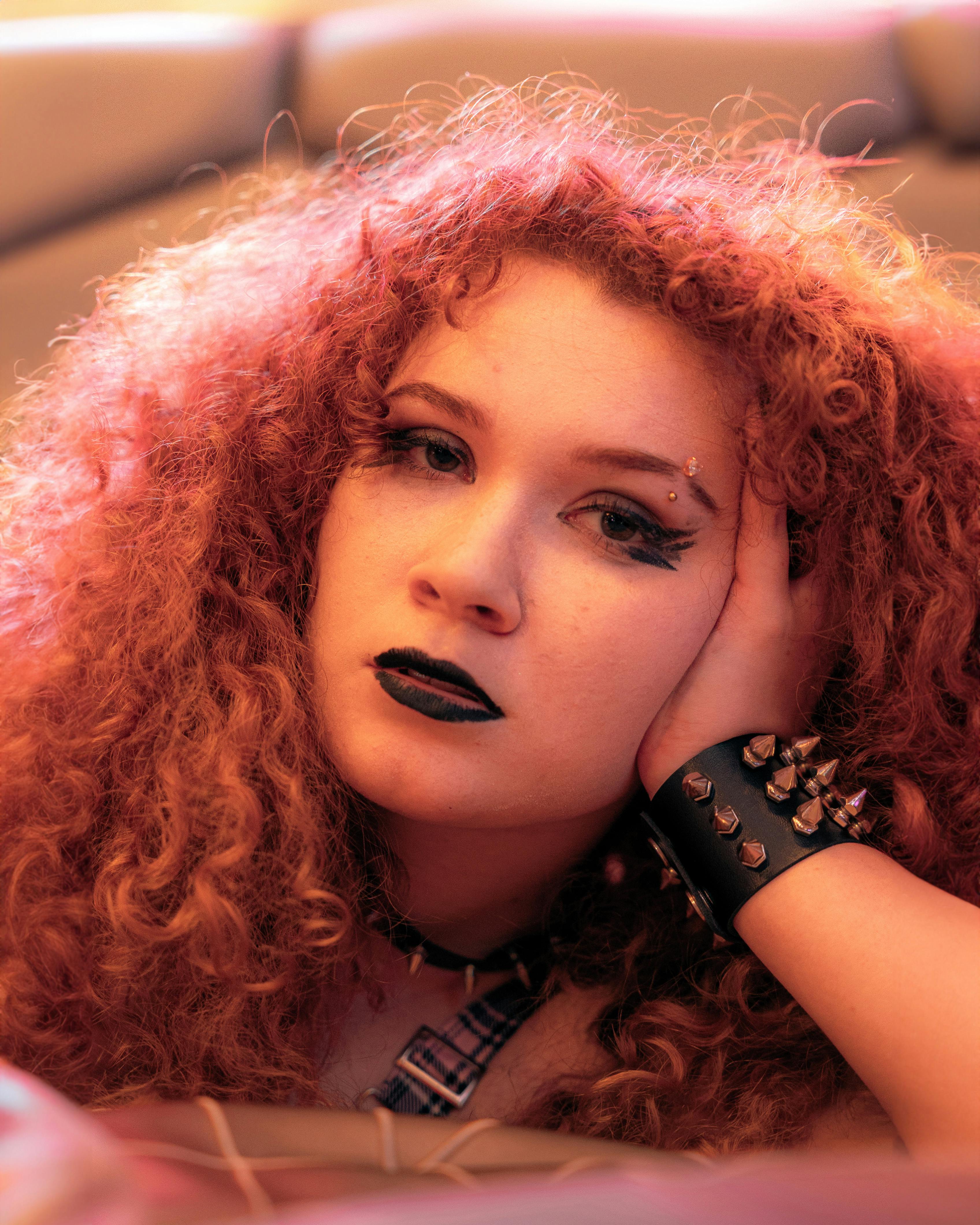 Una adolescente rebelde | Fuente: Pexels