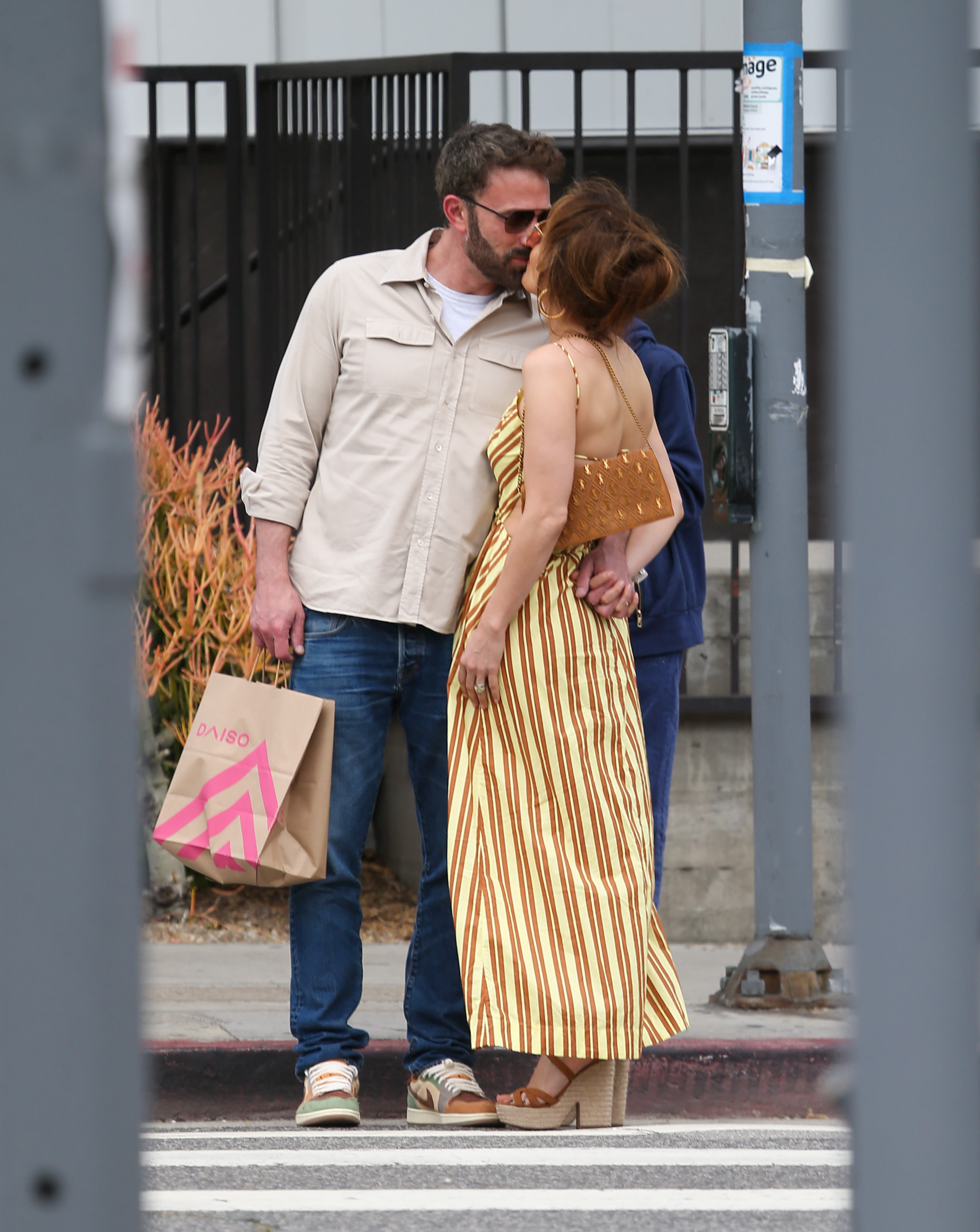 Ben Affleck y Jennifer Lopez vistos el 20 de mayo de 2023, en Los Ángeles, California. | Foto: Getty Images