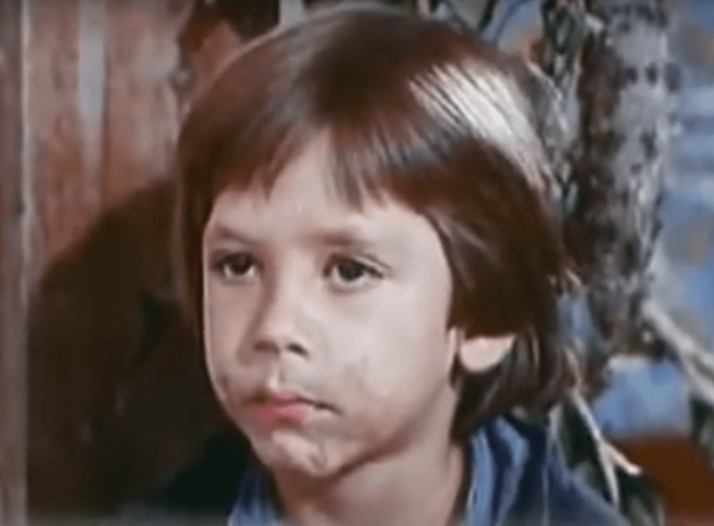 Debut de Javier Bardem en la serie española El Pícaro, de 1974. | Imagen: YouTube/ManuTVX