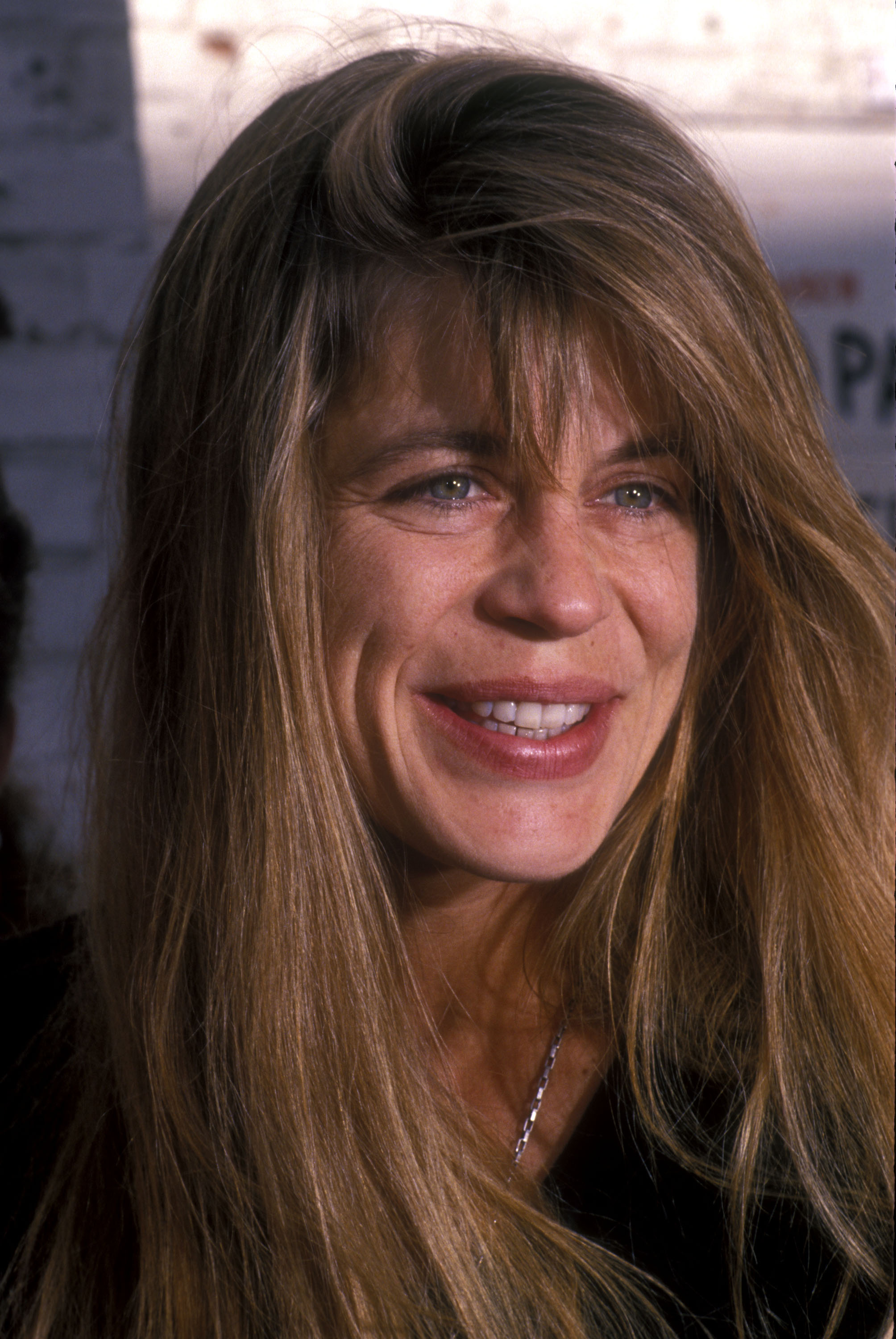 Linda Hamilton fotografiada en el Teatro Canon el 2 de agosto de 1991, en Beverly Hills, California | Fuente: Getty Images