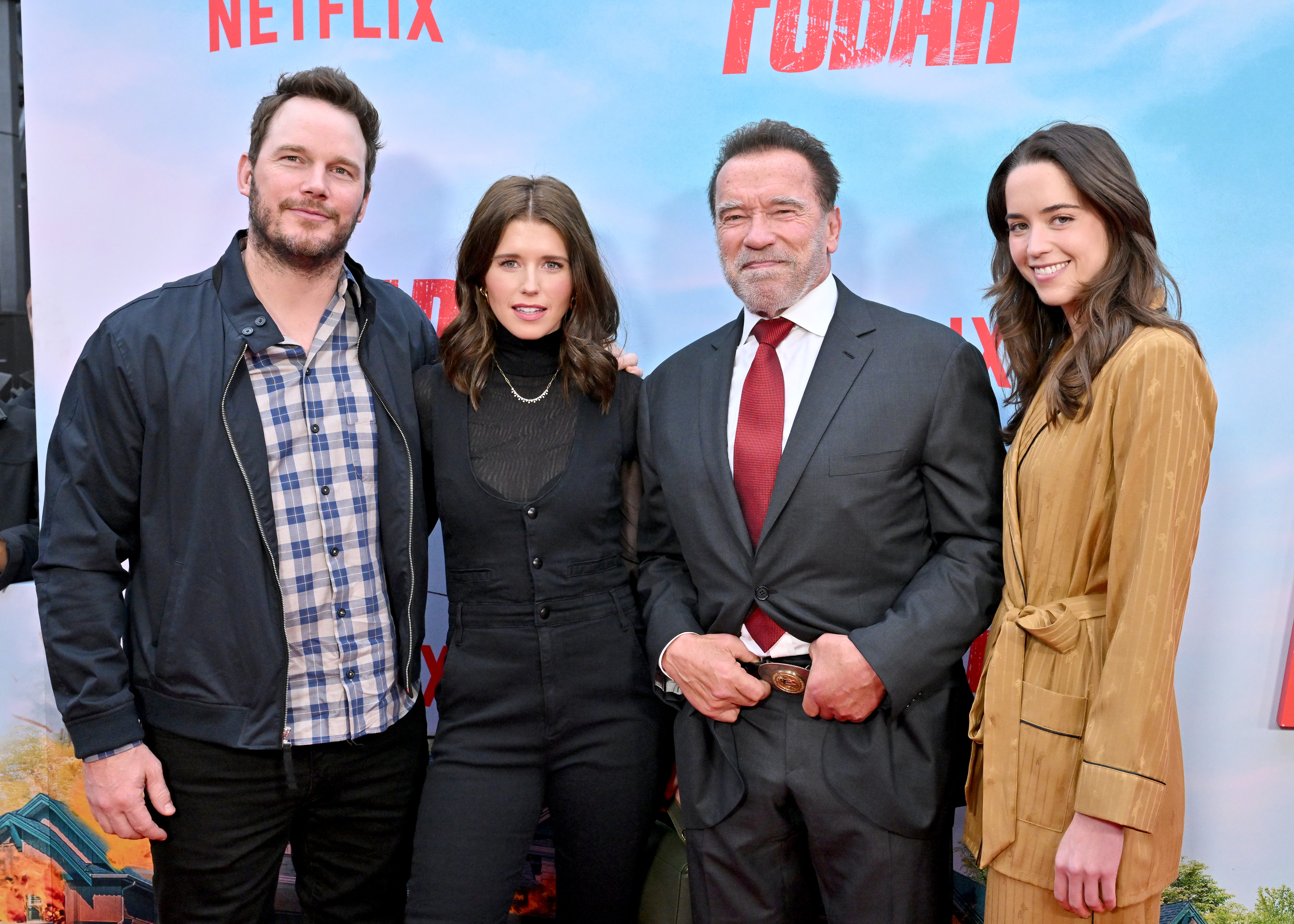 (De izq. a der.) Chris Pratt, Katherine, Arnold y Christina Schwarzenegger asisten al estreno en Los Ángeles de "FUBAR", en 2023 | Fuente: Getty Images