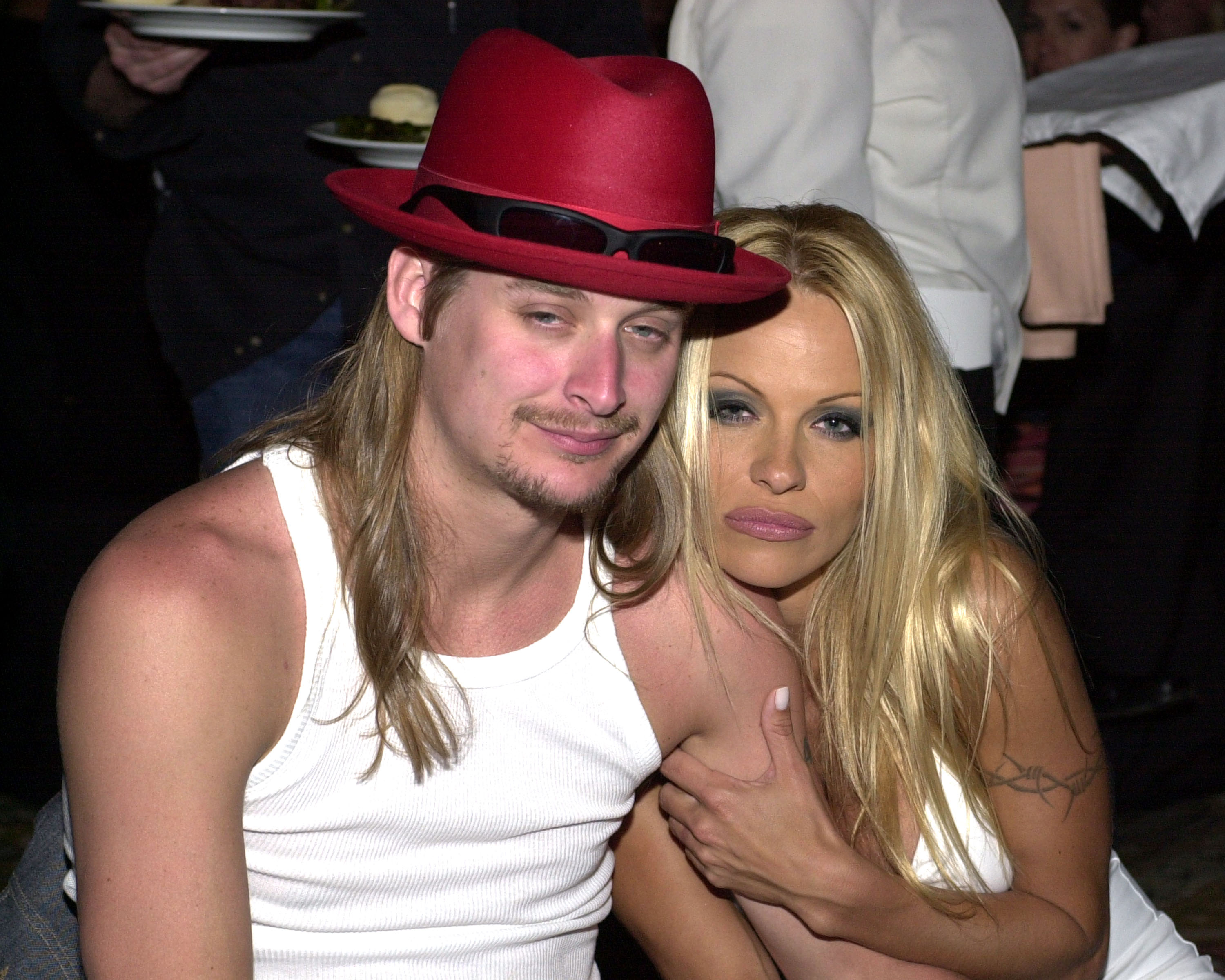 Pamela Anderson y Kid Rock el 28 de abril de 2001 | Fuente: Getty Images