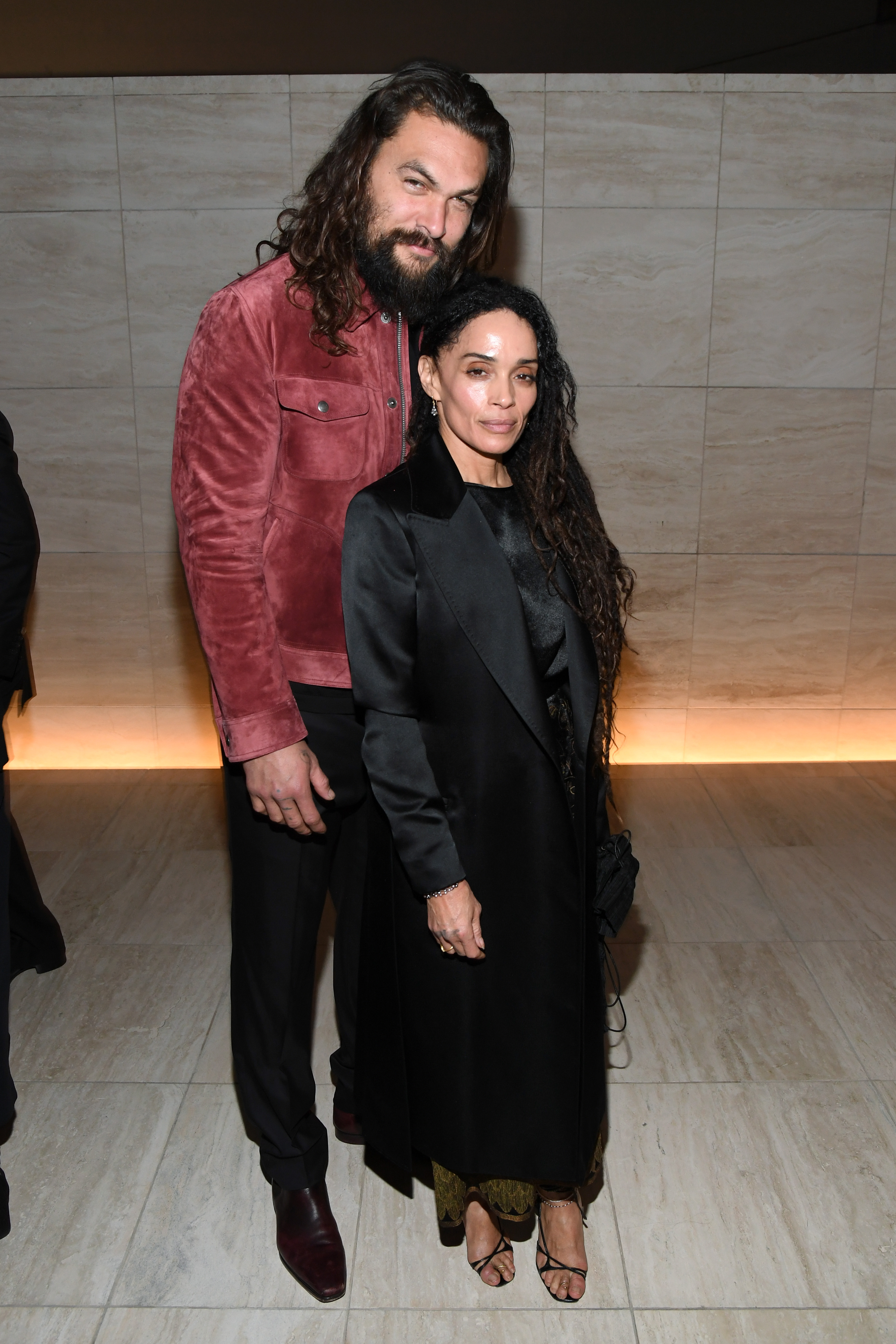 Jason Momoa y Lisa Bonet asisten al desfile de Tom Ford AW20 en los Milk Studios el 7 de febrero de 2020, en Hollywood, California | Fuente: Getty Images