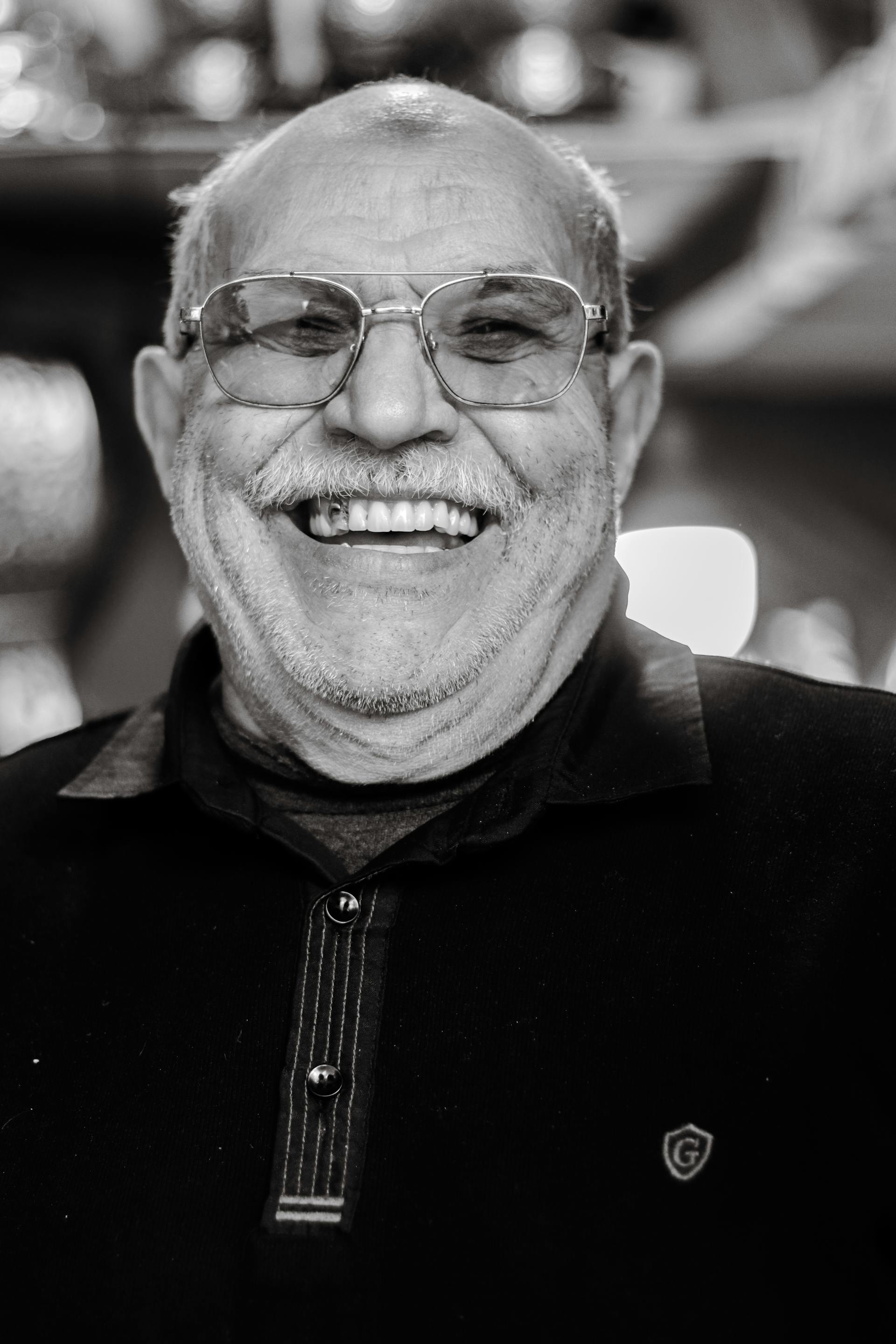Un hombre riendo | Fuente: Pexels