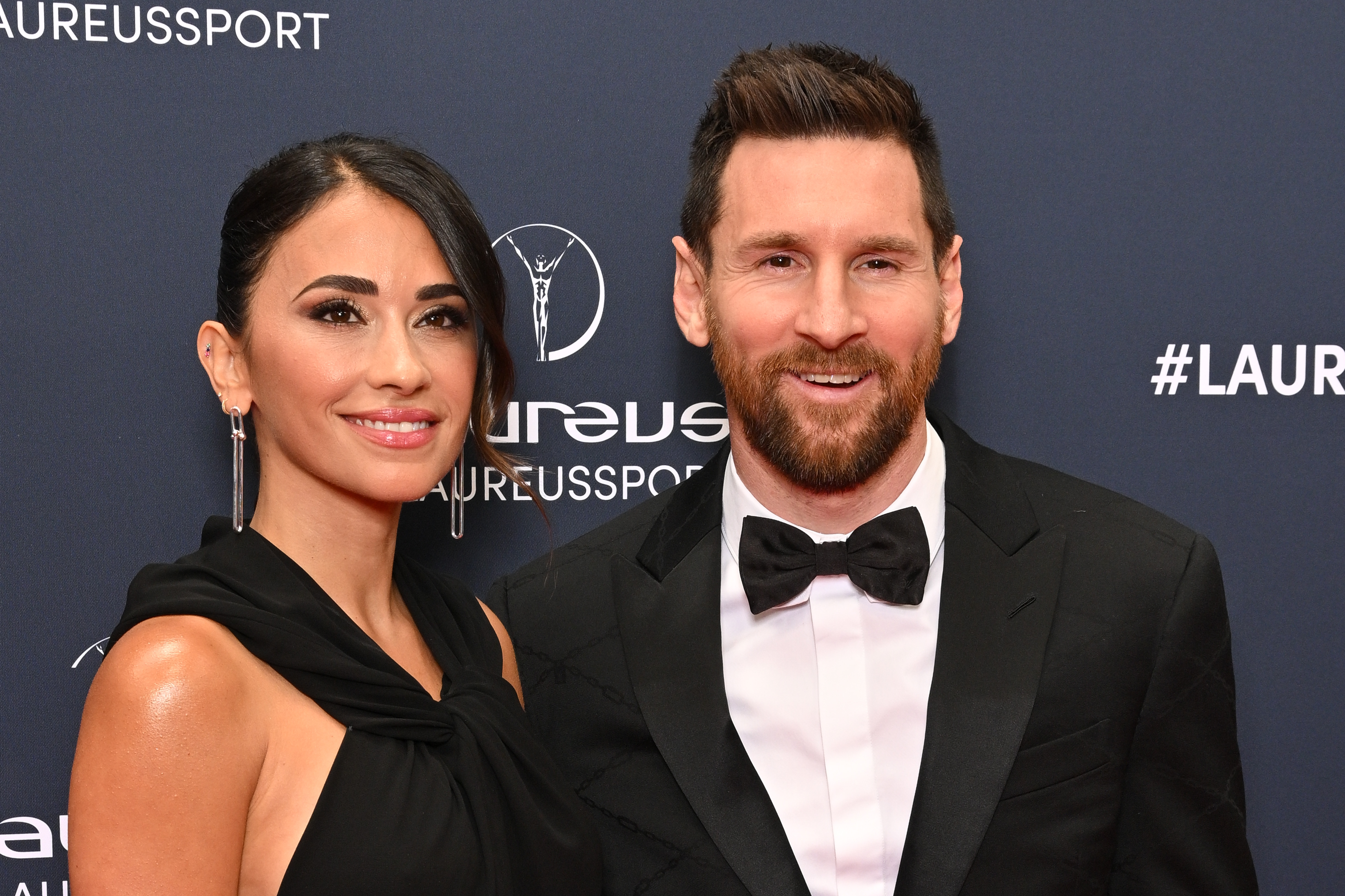 Lionel Messi y su esposa Antonela Roccuzzo llegan a los Premios Laureus del Deporte Mundial 2023 en Cour Vendome el 08 de mayo 2023 en París, Francia. | Fuente: Getty Images