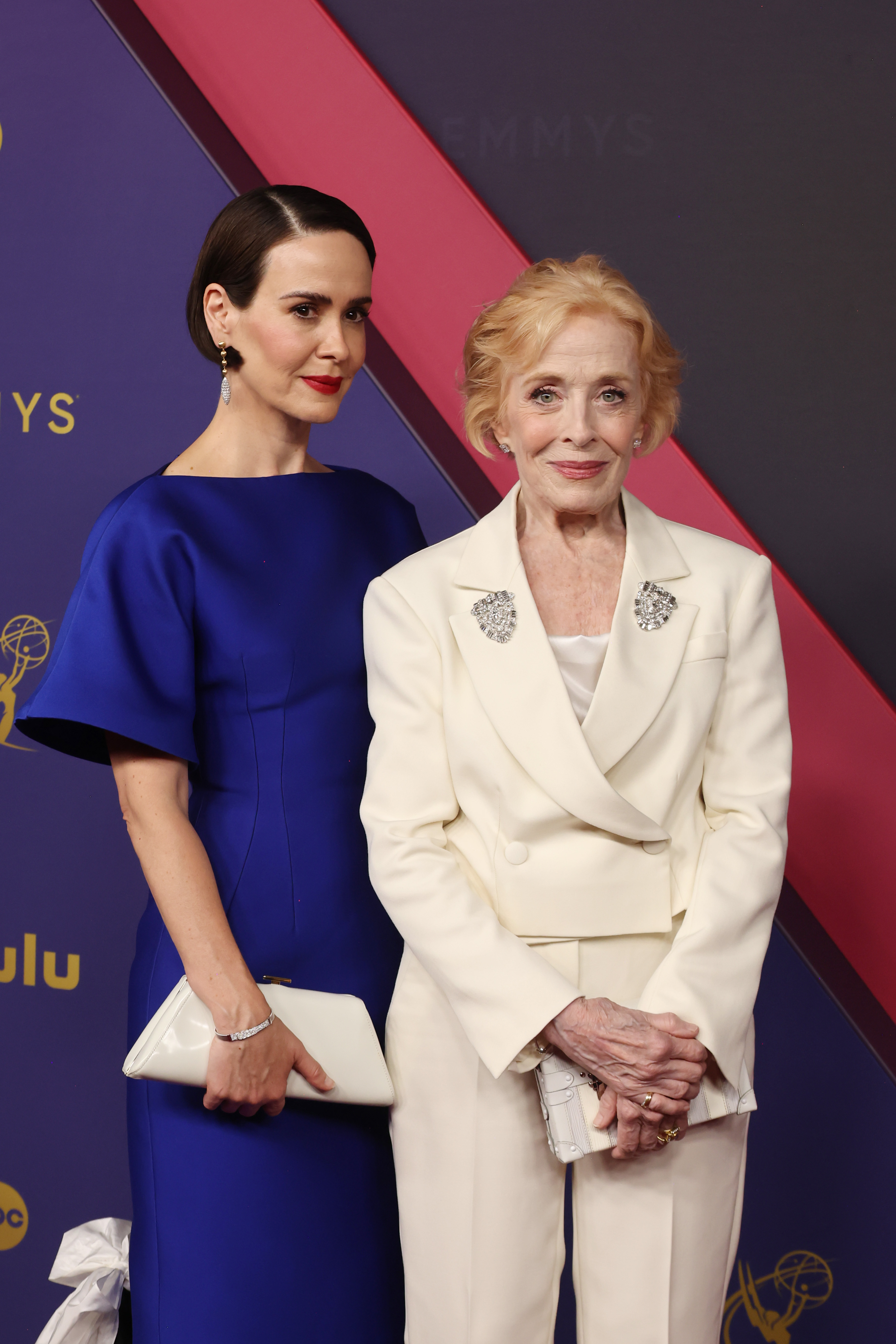Sarah Paulson y Holland Taylor en la 76ª edición de los premios Primetime Emmy el 15 de septiembre de 2024, en Los Ángeles, California. | Fuente: Getty Images
