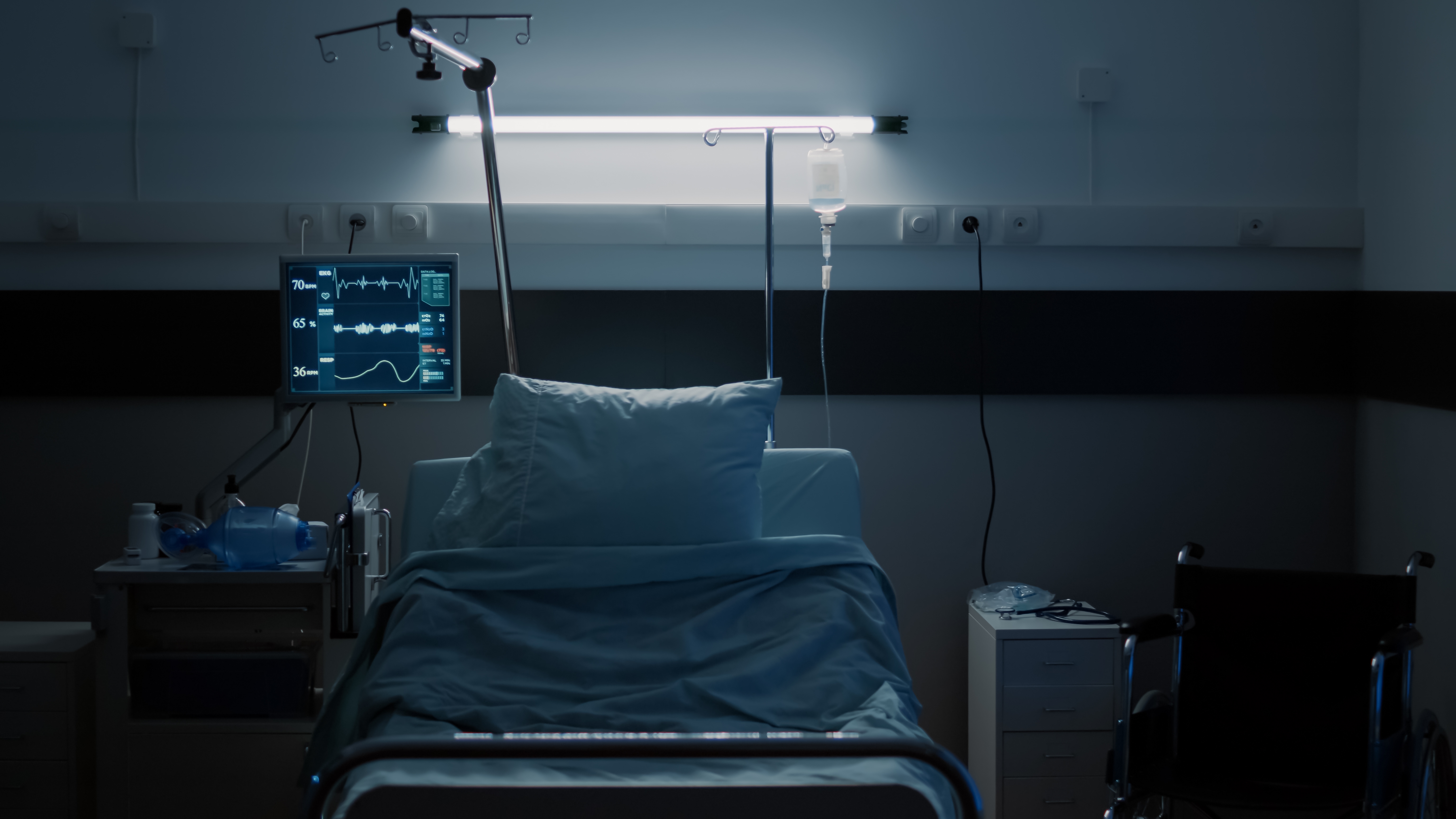 Nadie en la cama de un hospital | Fuente: Shutterstock