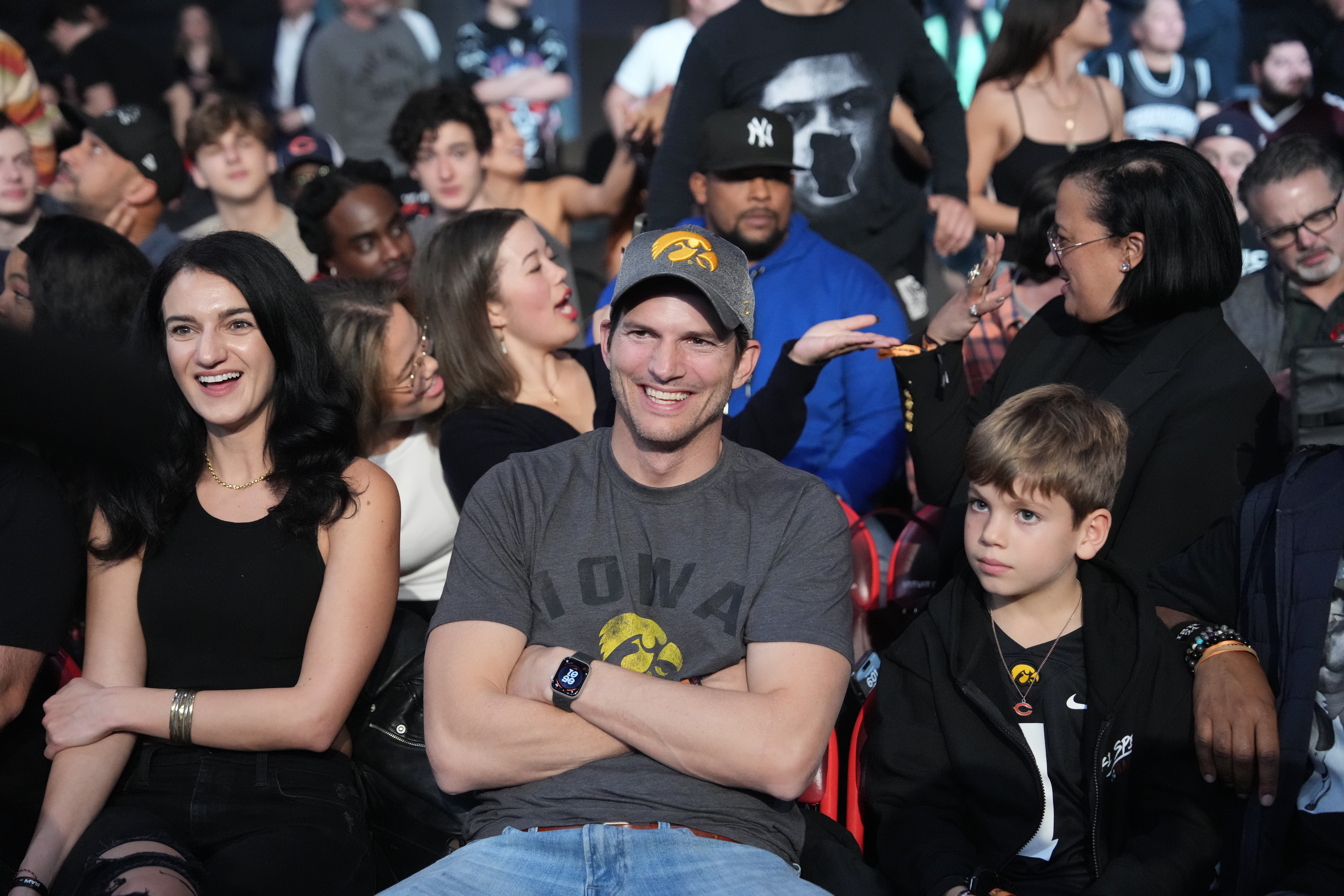 Ashton y Dimitri Kutcher. | Fuente: Getty Images