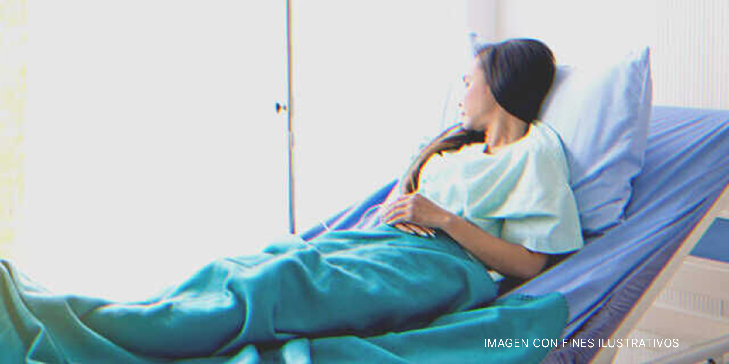 Mujer en el hospital | Fuente: Shutterstock