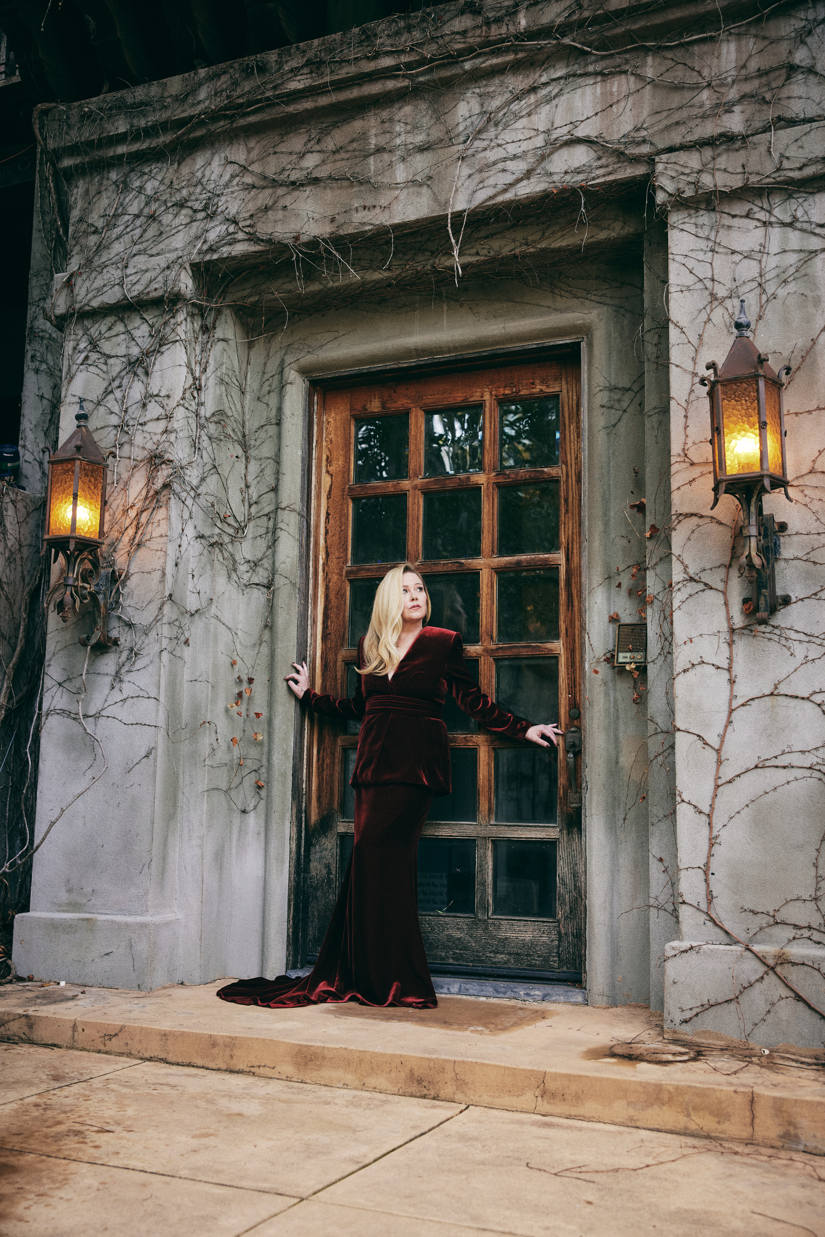 Christina Applegate antes de la 75.ª edición de los Premios Primetime Emmy. | Fuente: Getty Images