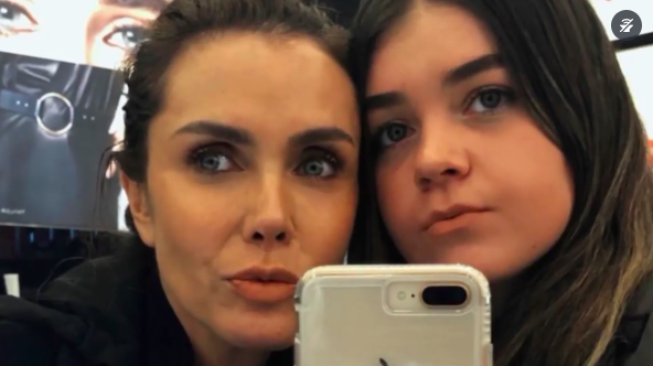 Camila y Sabine. | Foto: instagram.com/sabineoficial