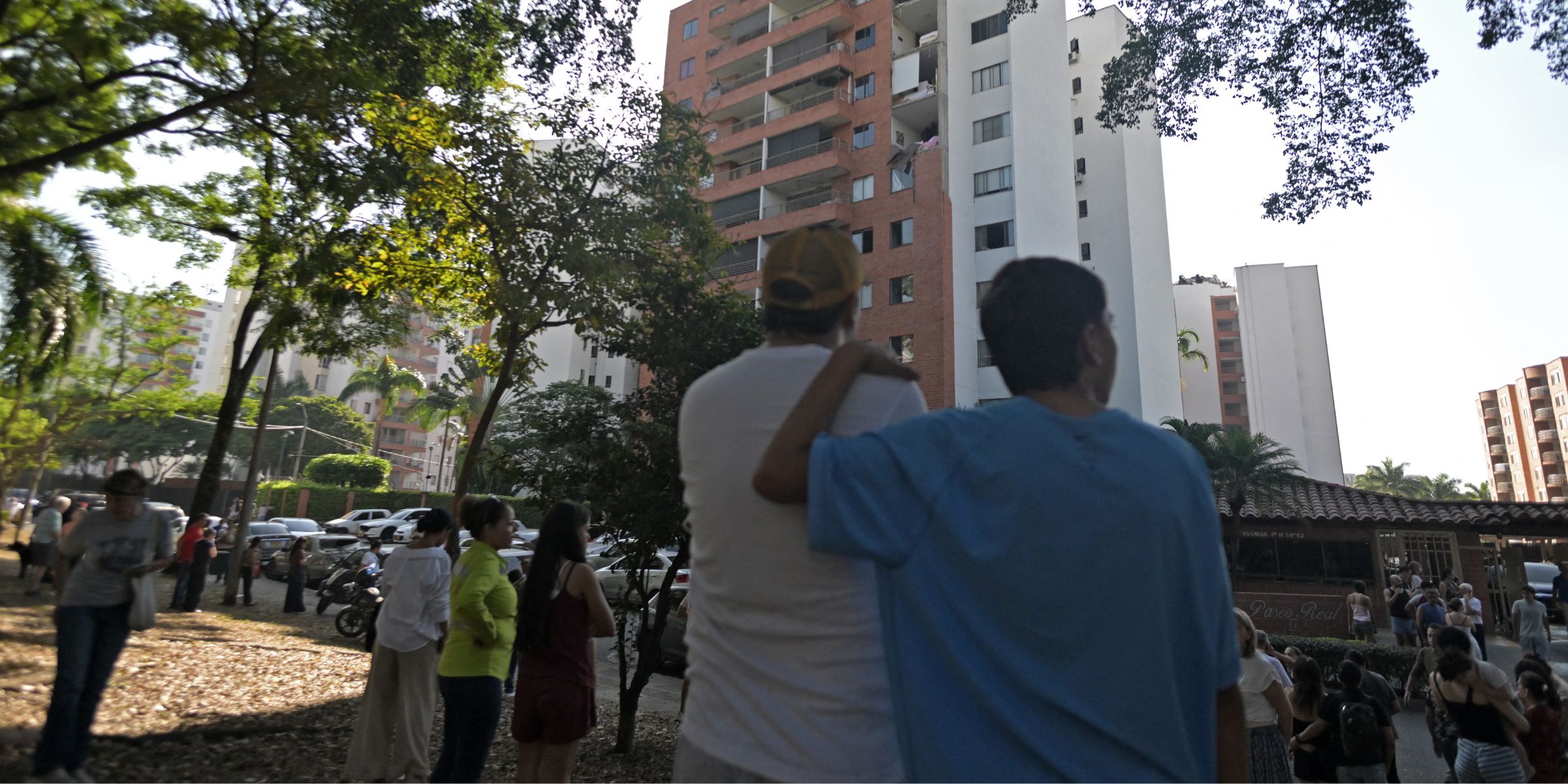 Personas evacuan tras un terremoto en Cali, Colombia, el 10 de agosto de 2026 | Fuente: Getty Images