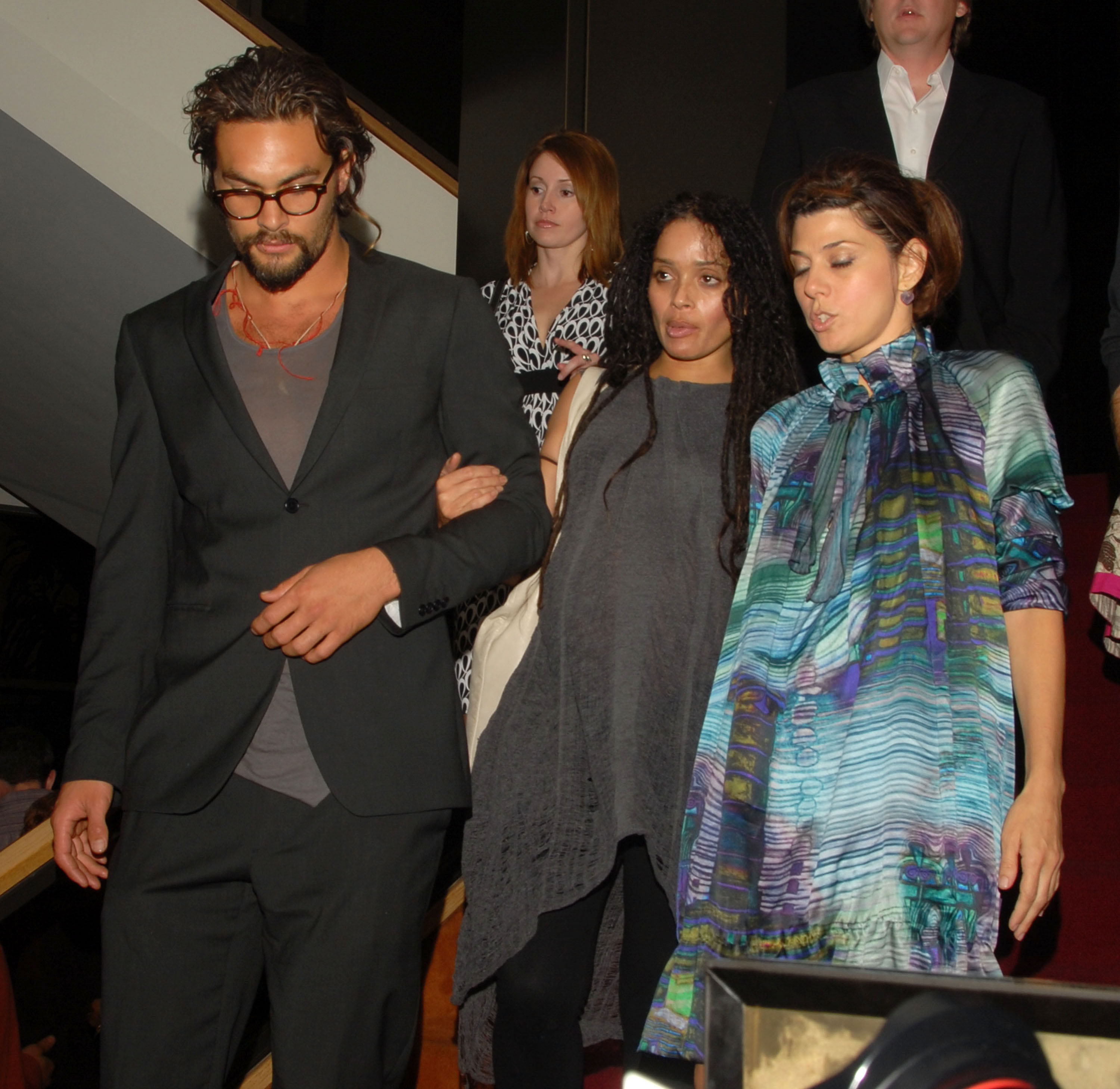 Jason Momoa, Lisa Bonet y Marisa Tomei asisten a la fiesta posterior al estreno de "Milk" en Los Ángeles el 13 de noviembre de 2008 en Beverly Hills, California. | Fuente: Getty Images