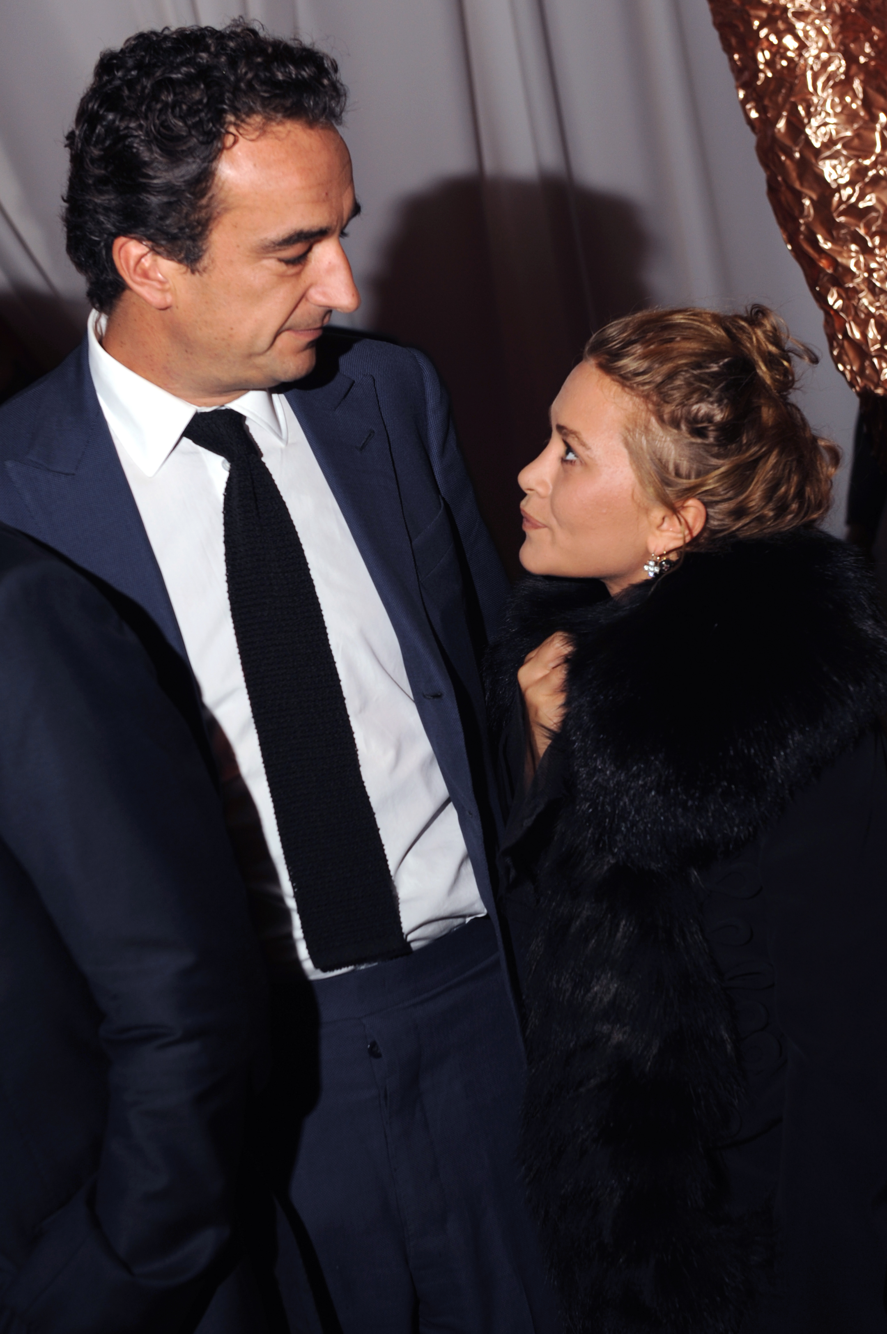 Olivier Sarkozy y Mary-Kate Olsen en la Gala del 35º Aniversario de un Estudio en una Escuela el 02 de octubre de 2012, en Nueva York | Fuente: Getty Images