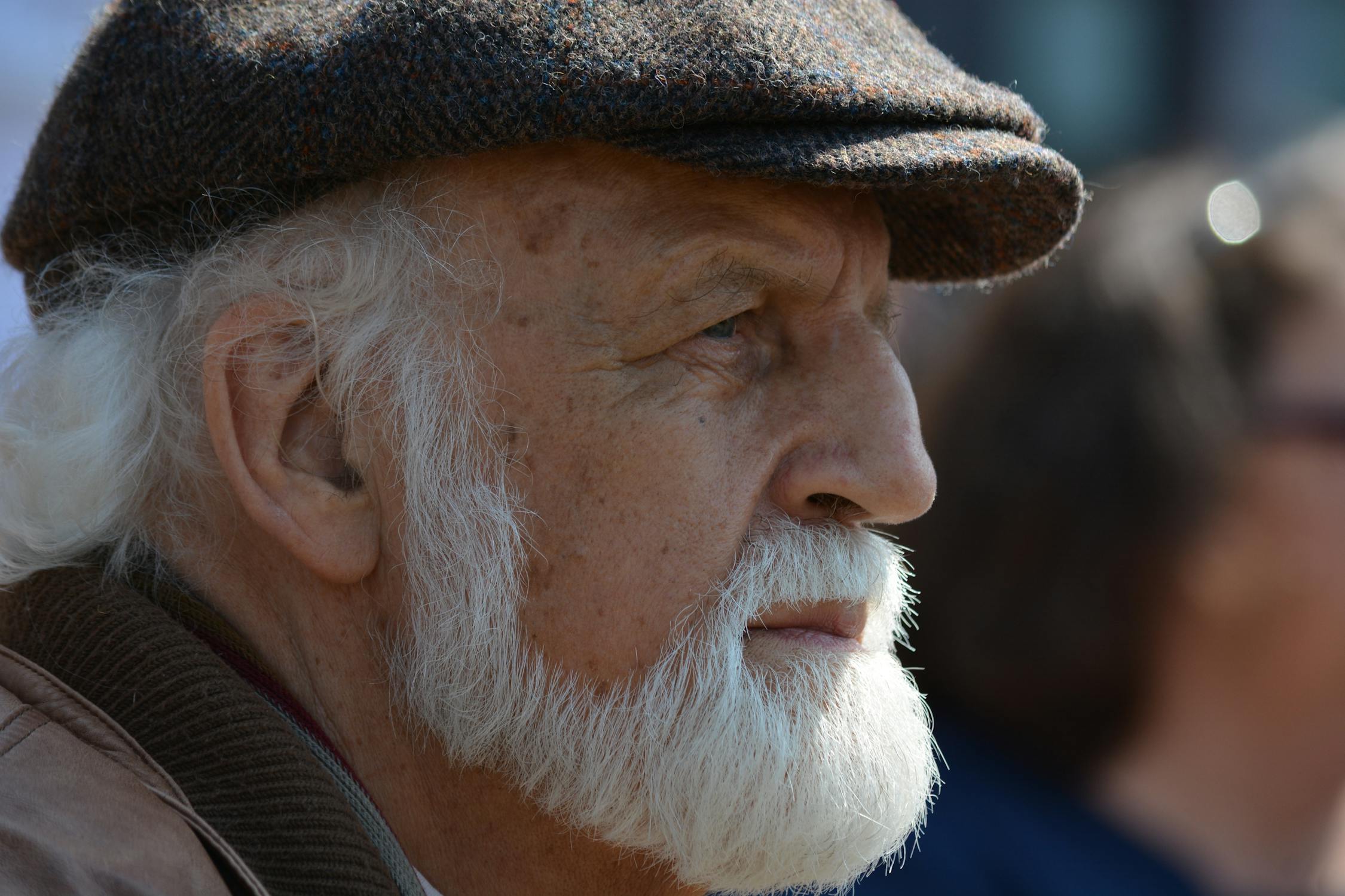 Un anciano con barba | Fuente: Pexels