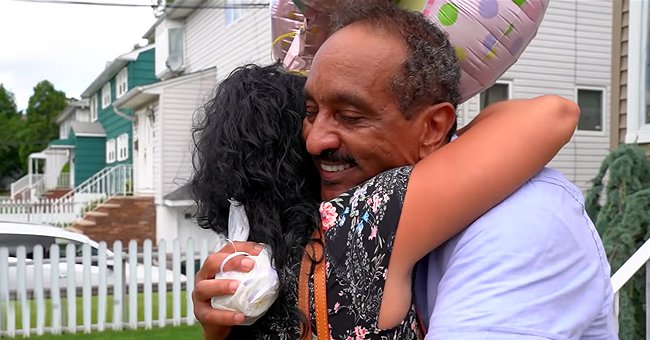 John Gonsalves abraza a su hija Jeanie Siciliano. | Foto: Youtube.com/CBS Mornings