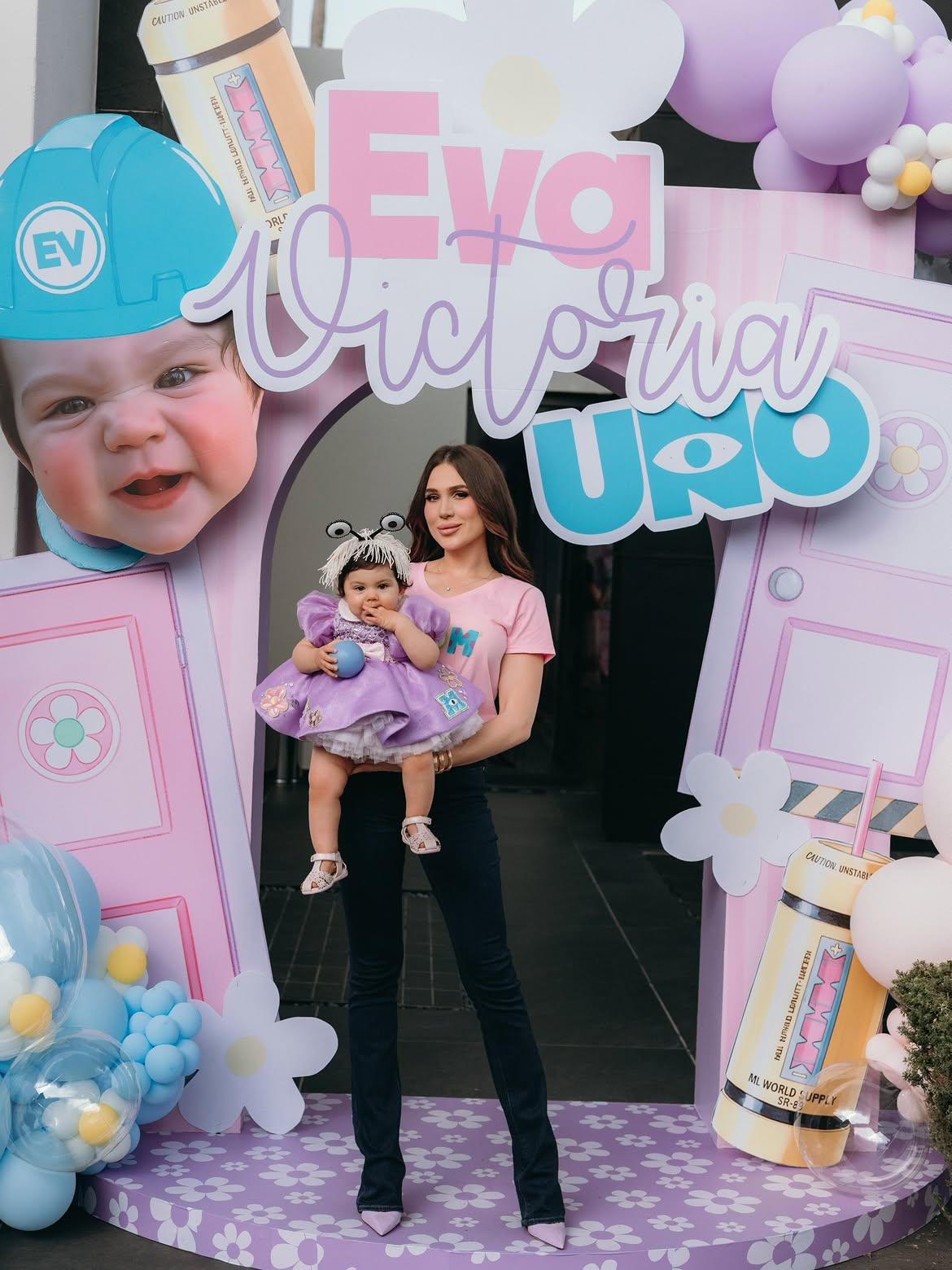 Fernanda Gómez con su pequeña Eva Victoria en su fiesta de cumpleaños | Fuente: Instagram/fernandagmtz
