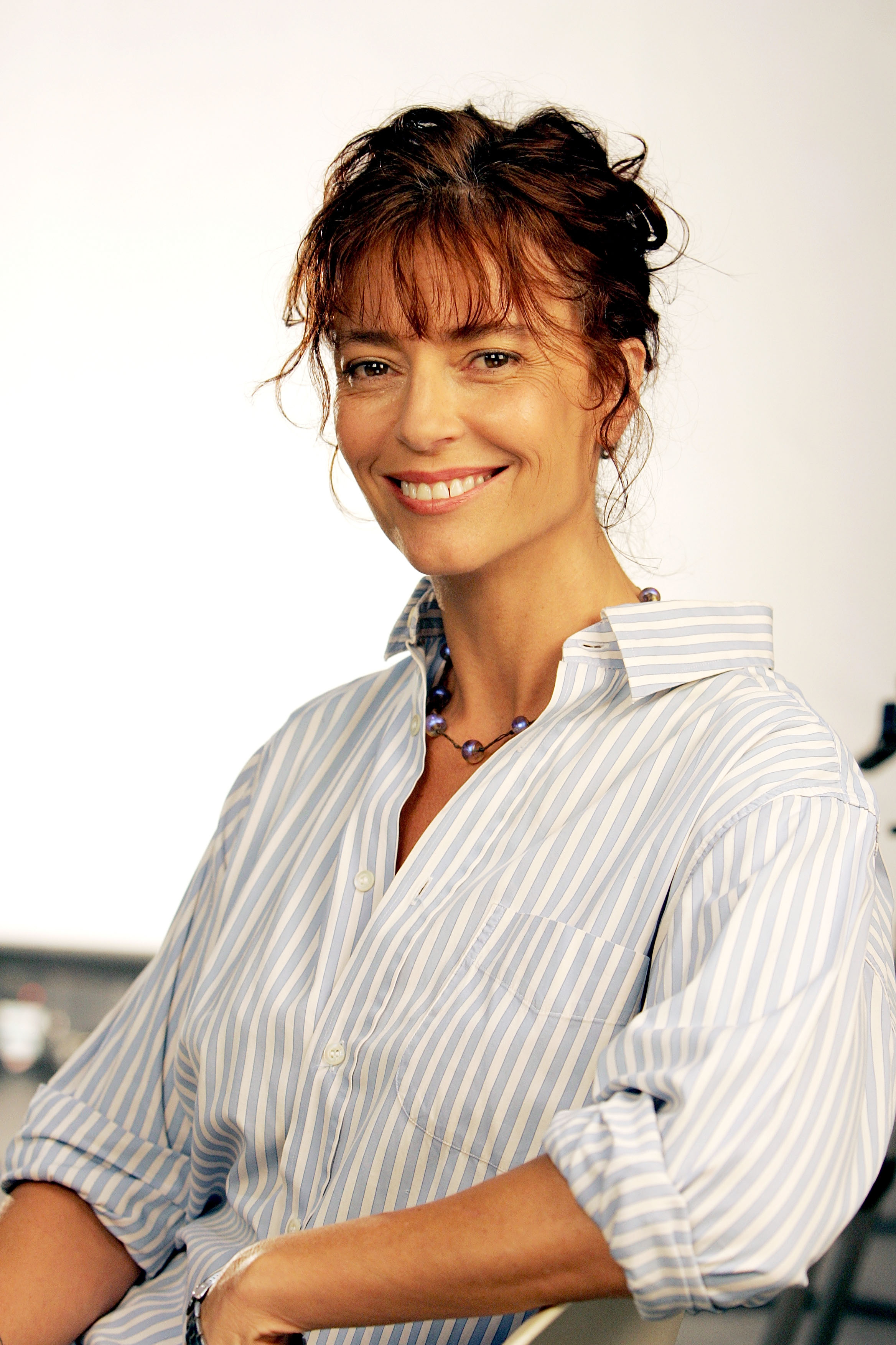 Rachel Ward posa durante una sesión de fotos en un estudio el 31 de agosto de 2005, en Sydney, Australia. | Fuente: Getty Images