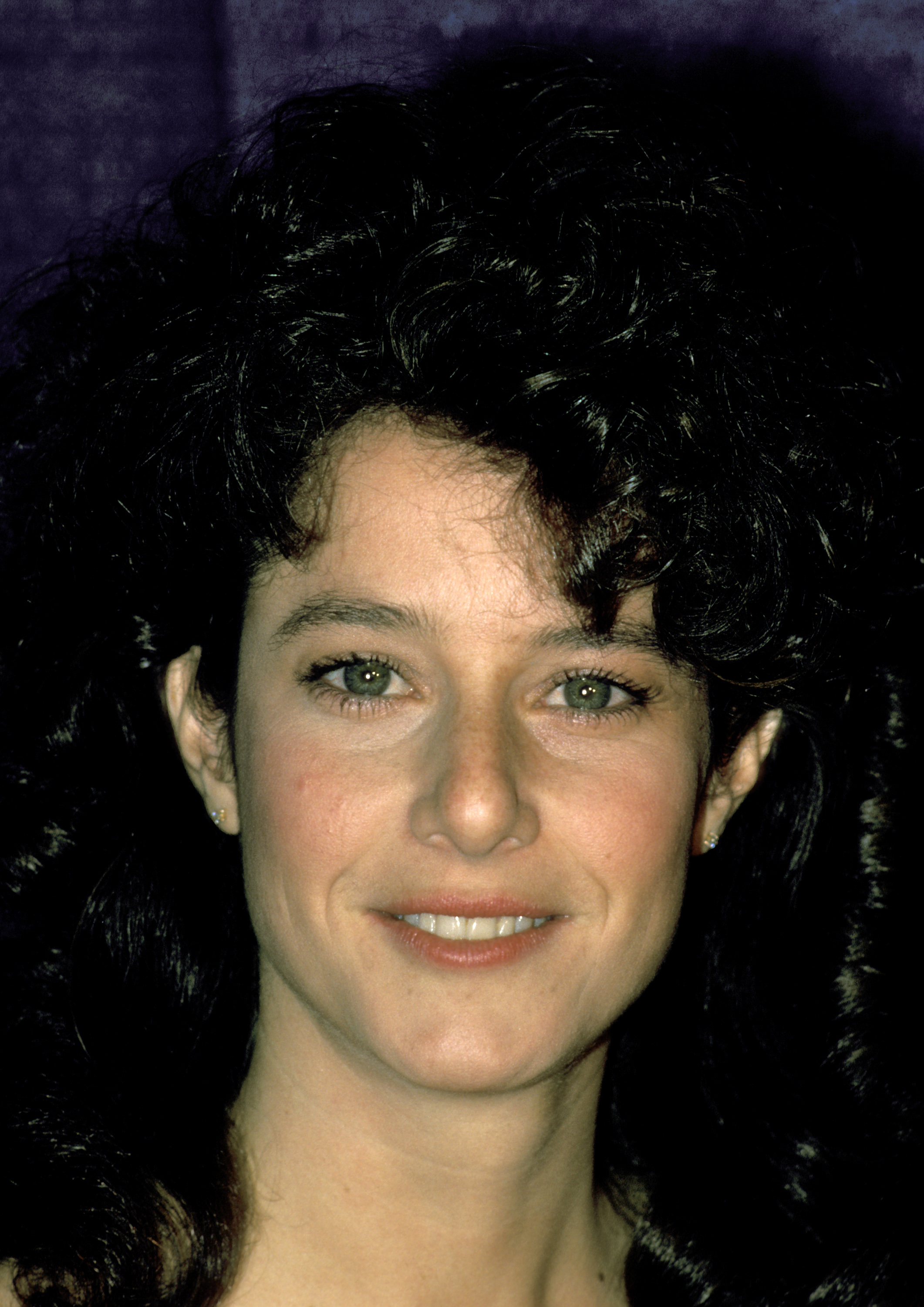 Debra Winger asiste a la Convención Anual de la Asociación Nacional de Propietarios de Teatros en el Hotel Sheraton el 3 de noviembre de 1984, en Washington, Distrito de Columbia. | Fuente: Getty Images