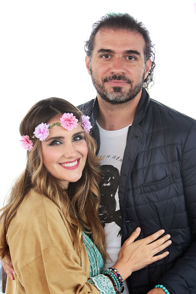 Dulce María y Paco Álvarez posan durante una sesión fotográfica para promocionar el álbum “DM” de la cantante, el 6 de julio de 2017 en Madrid, España. | Fuente: Getty Images