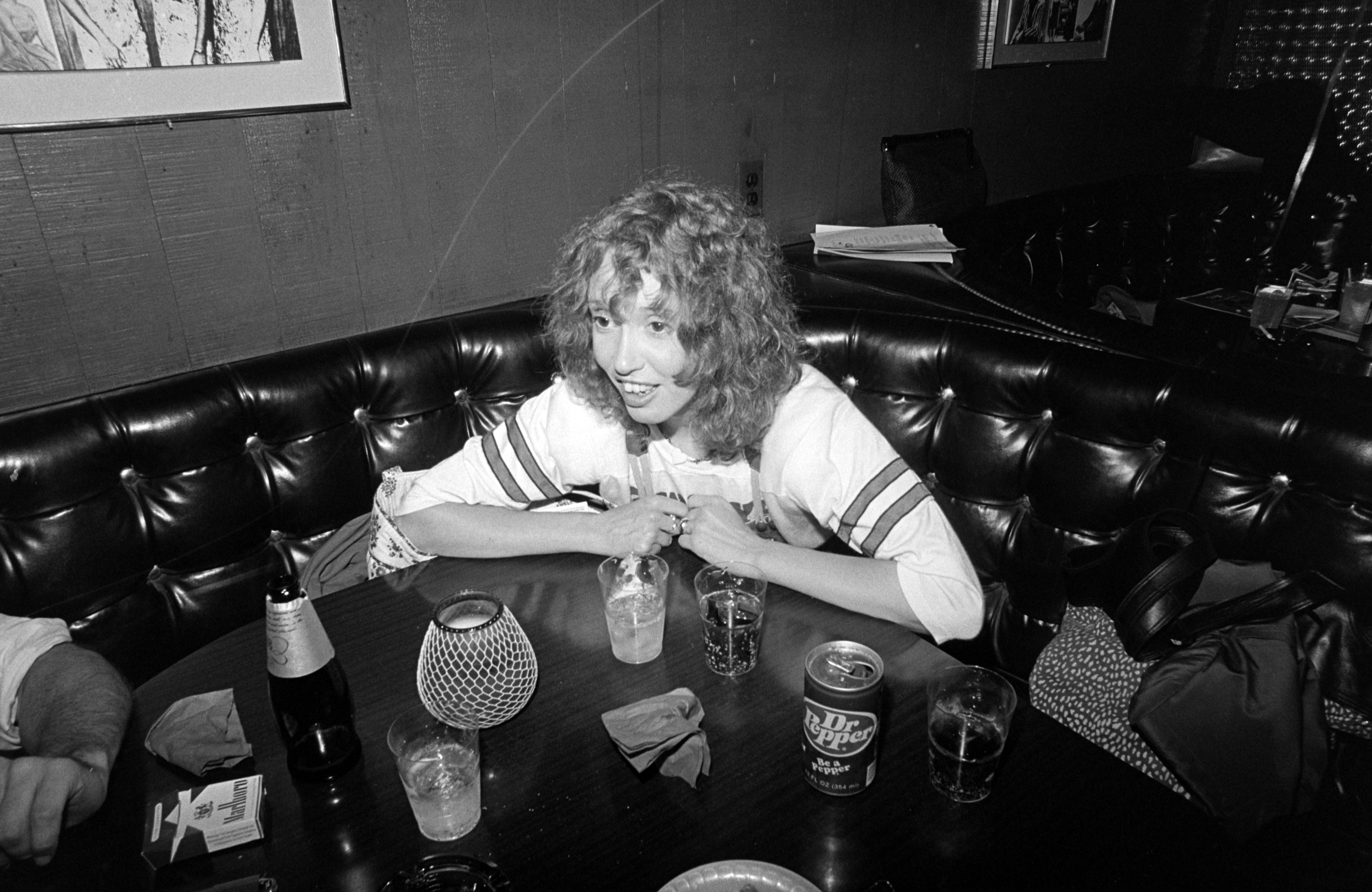 Shelley Duvall asiste a una fiesta en el Brunswick Hollywood Legion Lanes el 7 de junio de 1982, en Hollywood, California.