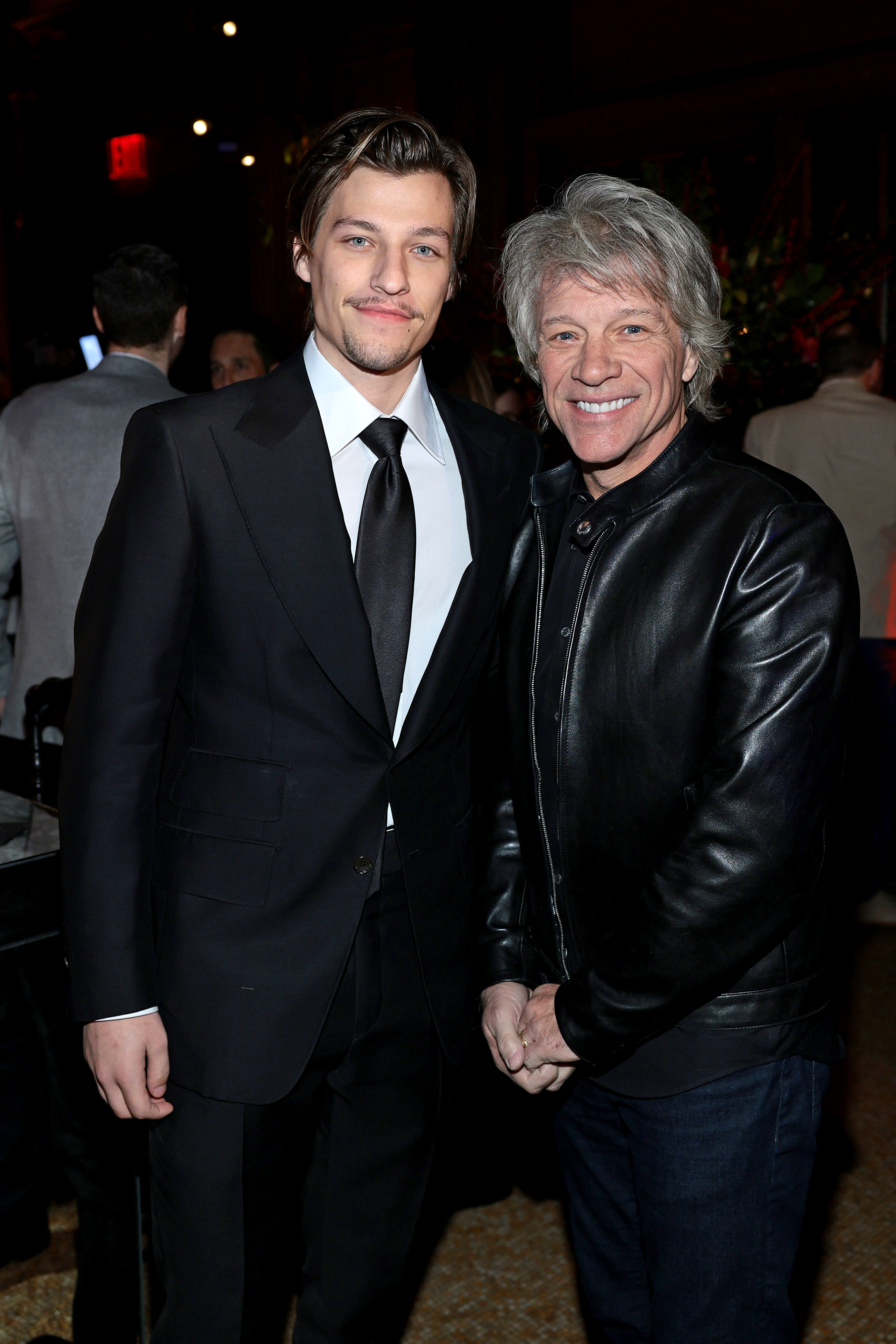 Jake Bongiovi y Jon Bon Jovi en el estreno de "Damsel" en Nueva York el 1 de marzo de 2024 | Fuente: Getty Images