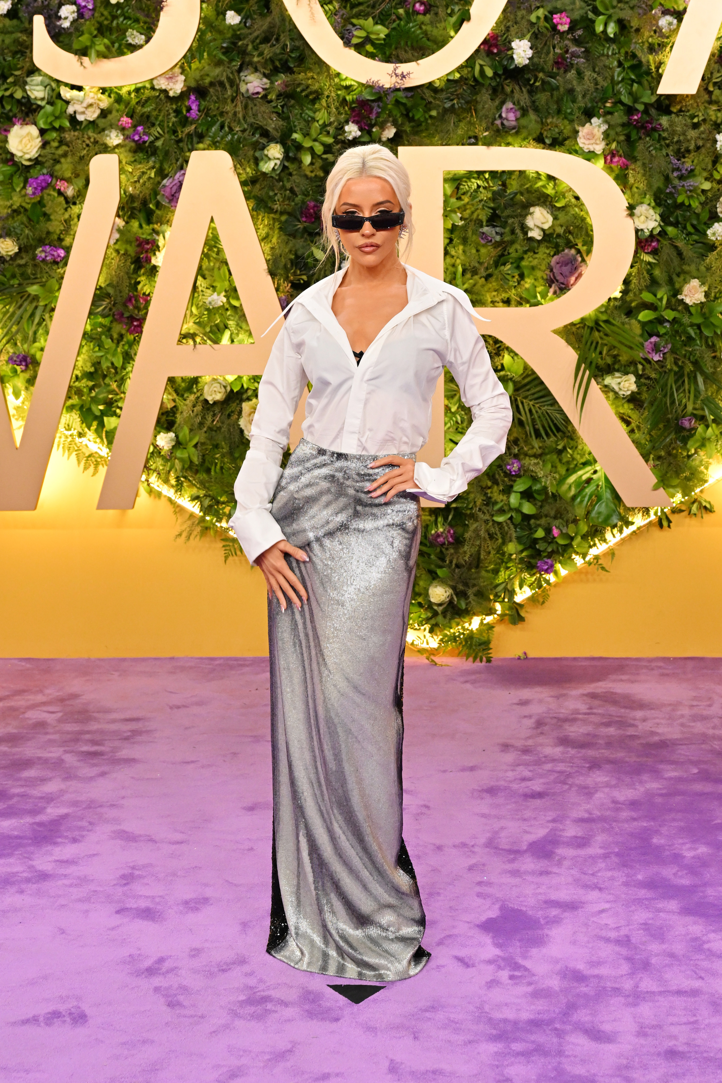 Christina Aguilera posando en la alfombra del evento. | Fuente: Getty Images