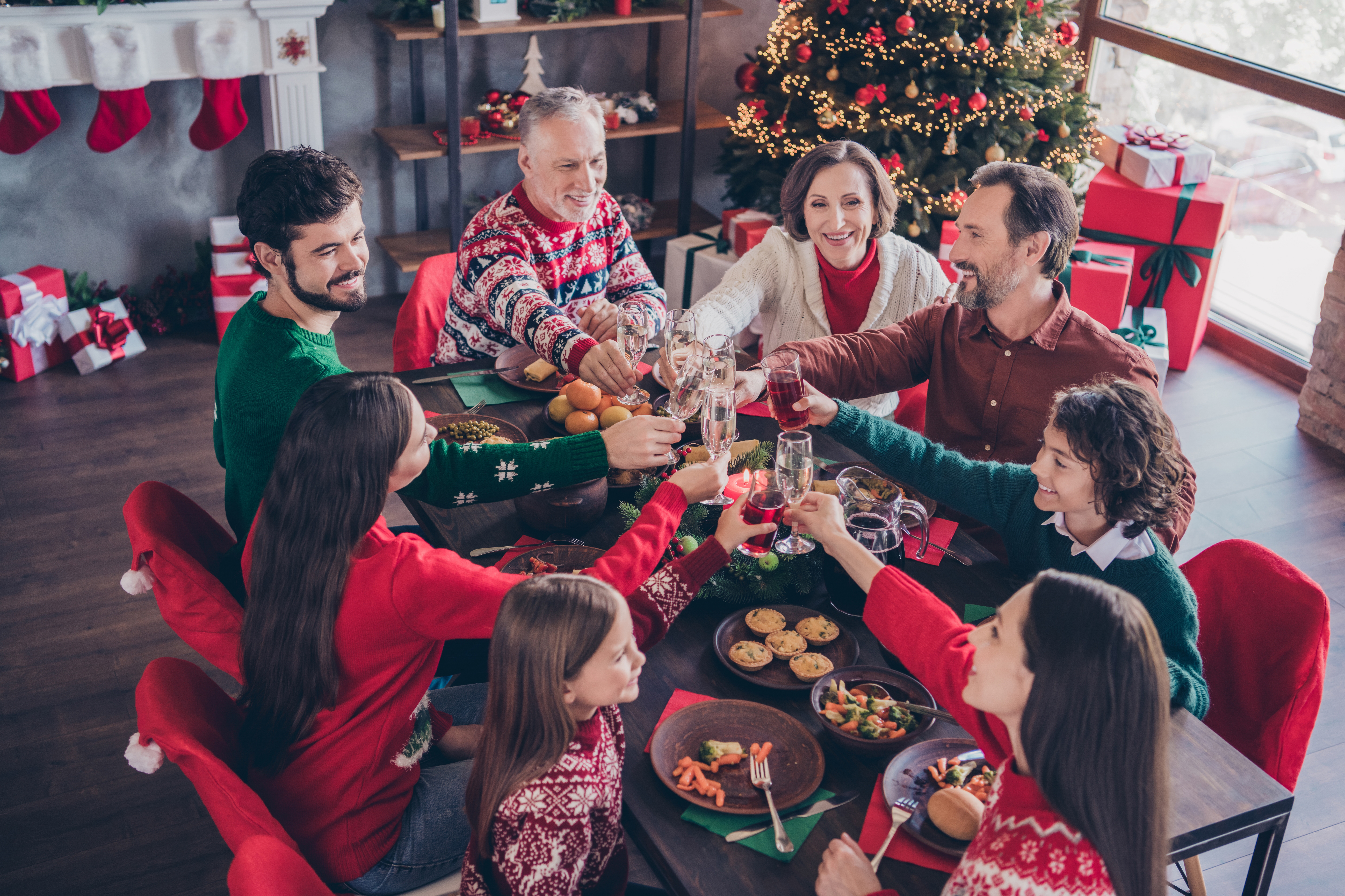 Una familia reunida por Navidad | Foto: Shutterstock