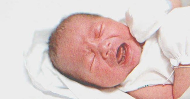 Bebé llorando | Fuente: Shutterstock