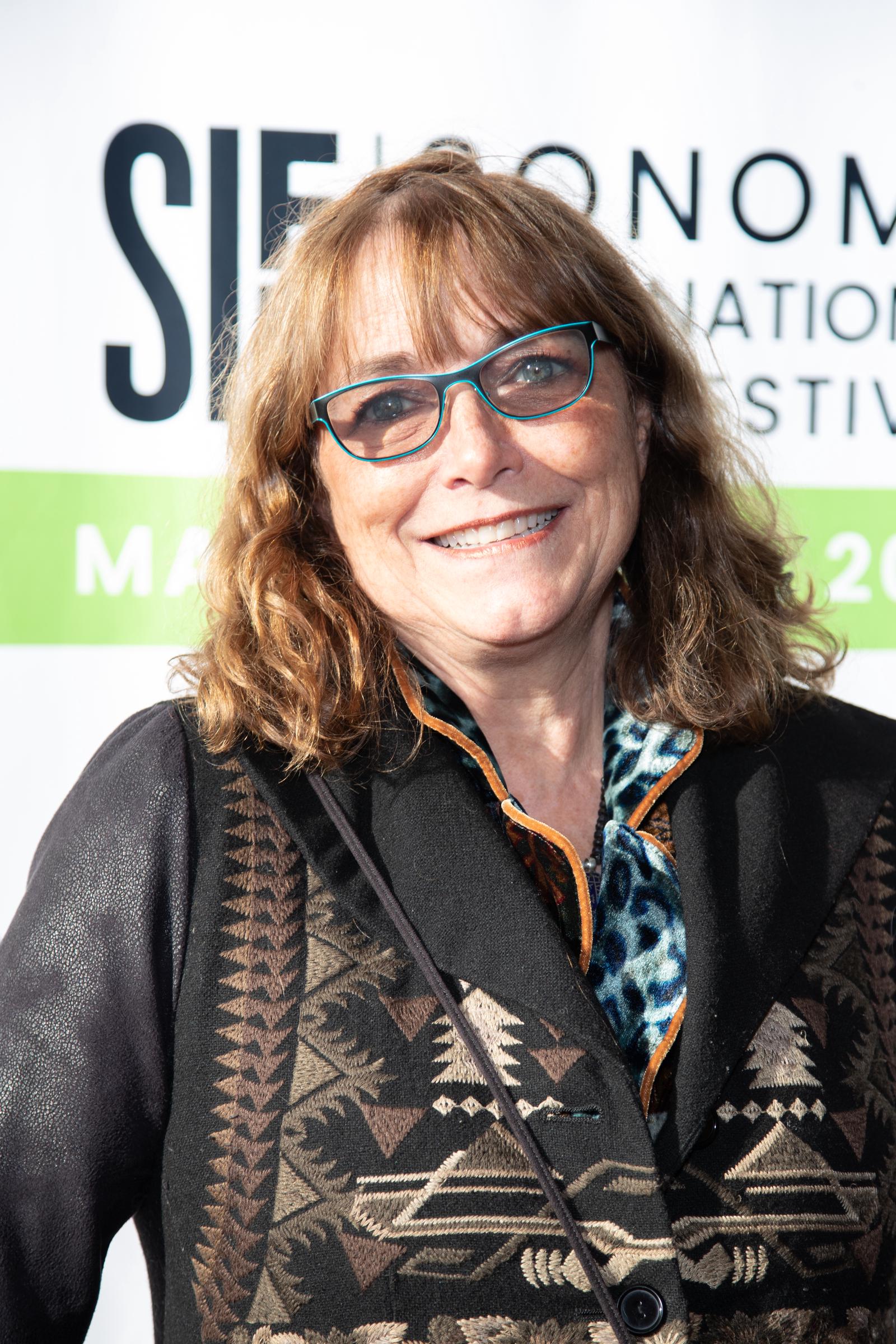 Karen Allen llega al Festival Internacional de Cine de Sonoma el 22 de marzo de 2023 | Fuente: Getty Images