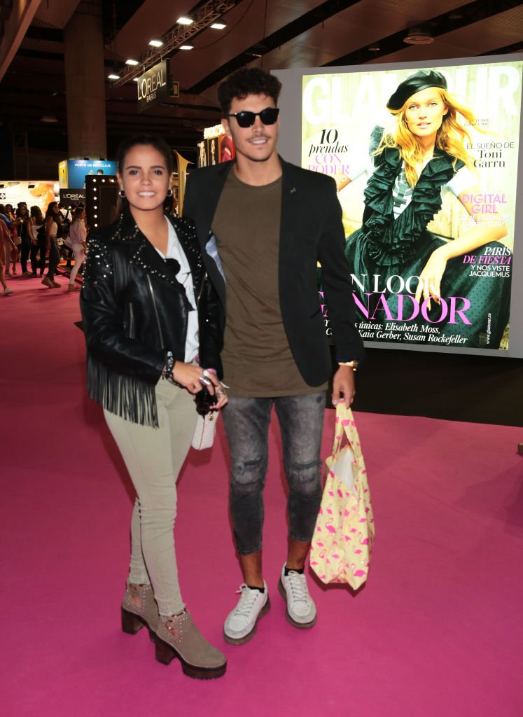 Gloria Camila Ortega y Kiko Jiménez durante la Semana de la Moda Mercedes-Benz en Ifema el 15 de septiembre de 2017 en Madrid, España. | Foto: Getty Images