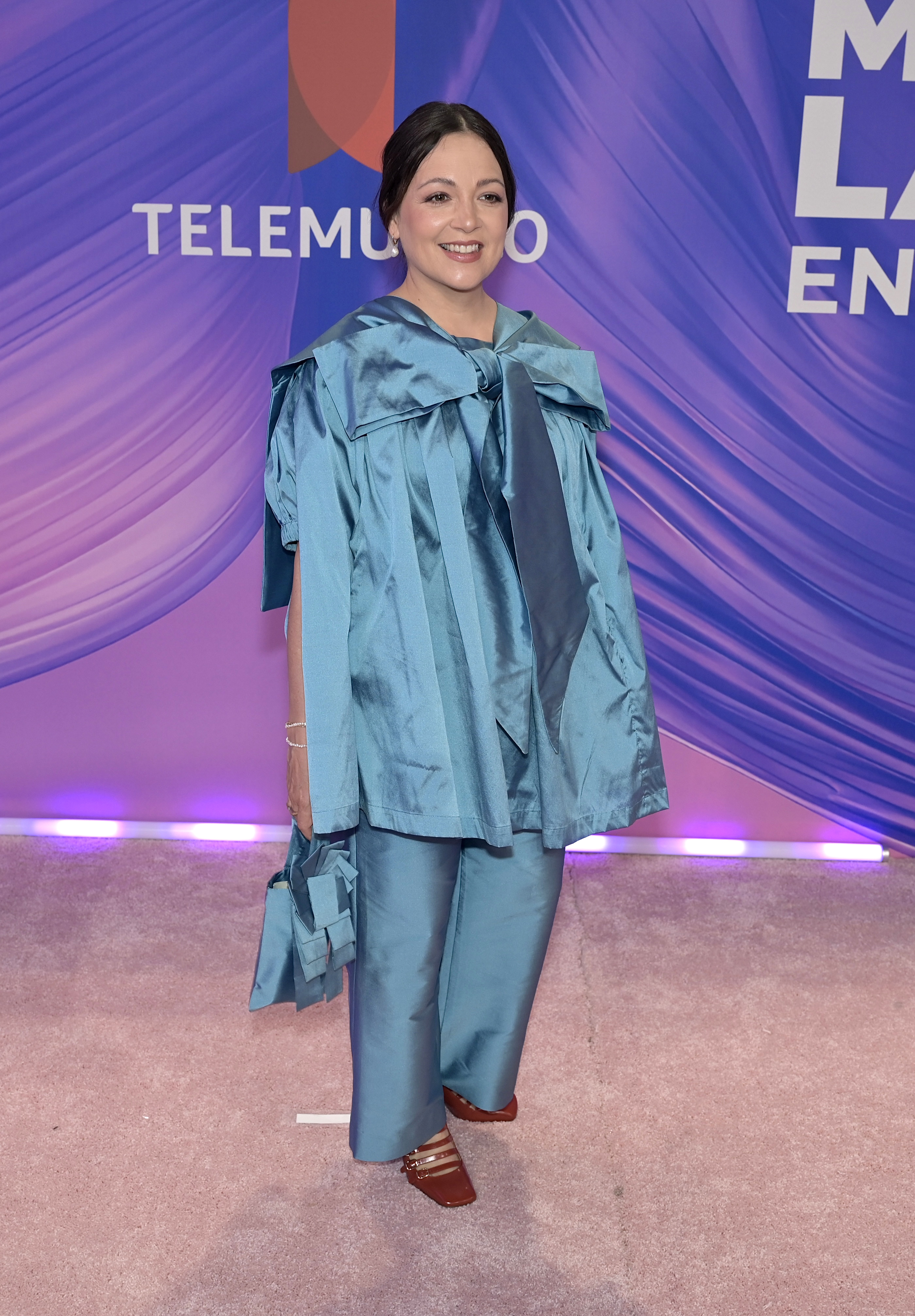 Natalia Lafourcade llega a los premios Billboard Latin Women In Music 2026 en el Telemundo Center el 23 de abril de 2026 en Miami, Florida. | Fuente: Getty Images.
