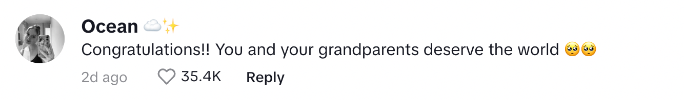 "Felicitaciones. Tú y tus abuelos se merecen el mundo 🥺🥺" | Comentarios sobre Seren Lewis | Foto:Tik Tok.com/Seren Lewis