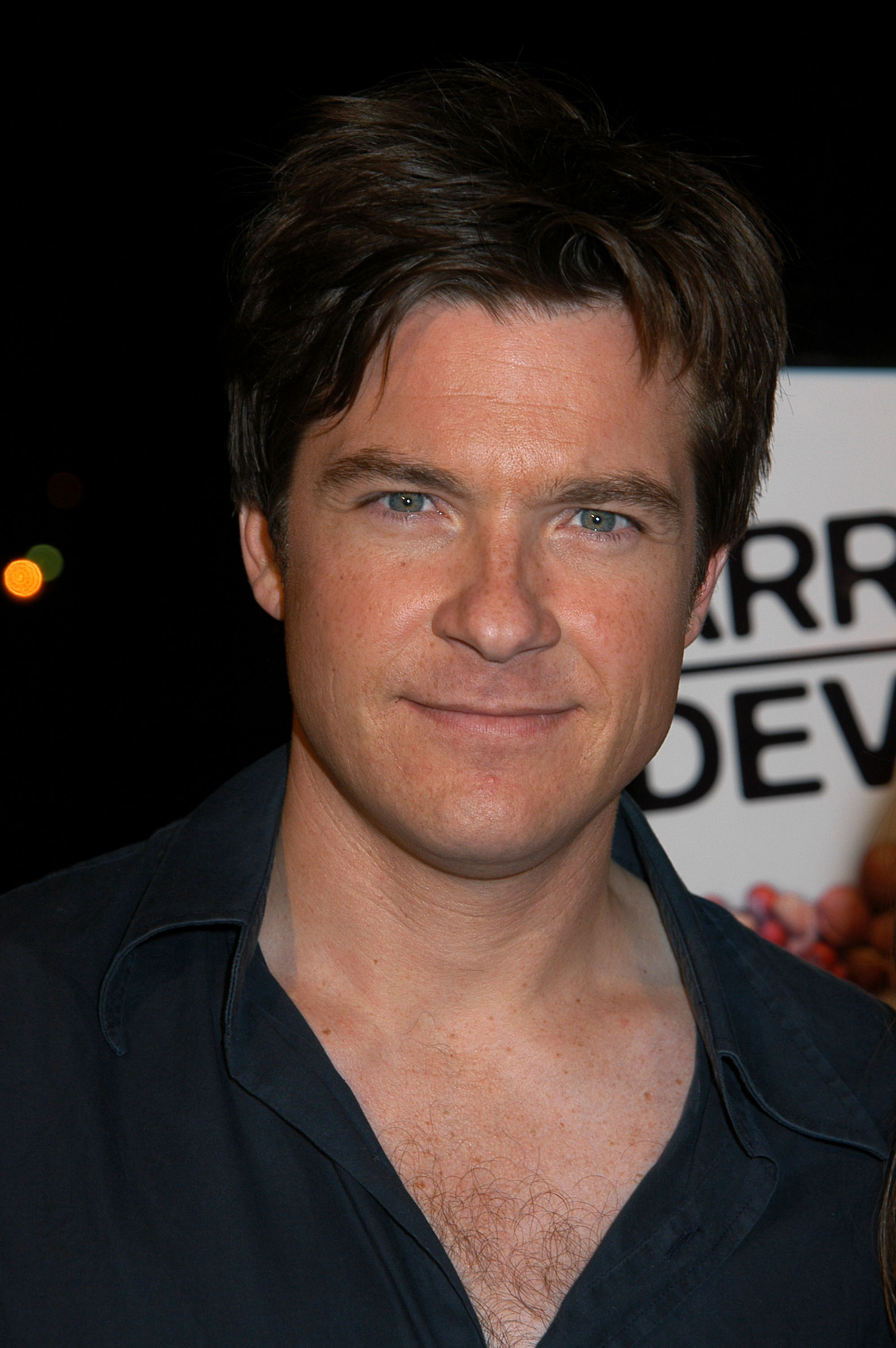 Jason Bateman durante la fiesta en el yate de la nueva serie de Fox "Arrested Development" el 27 de octubre de 2003 | Fuente: Getty Images