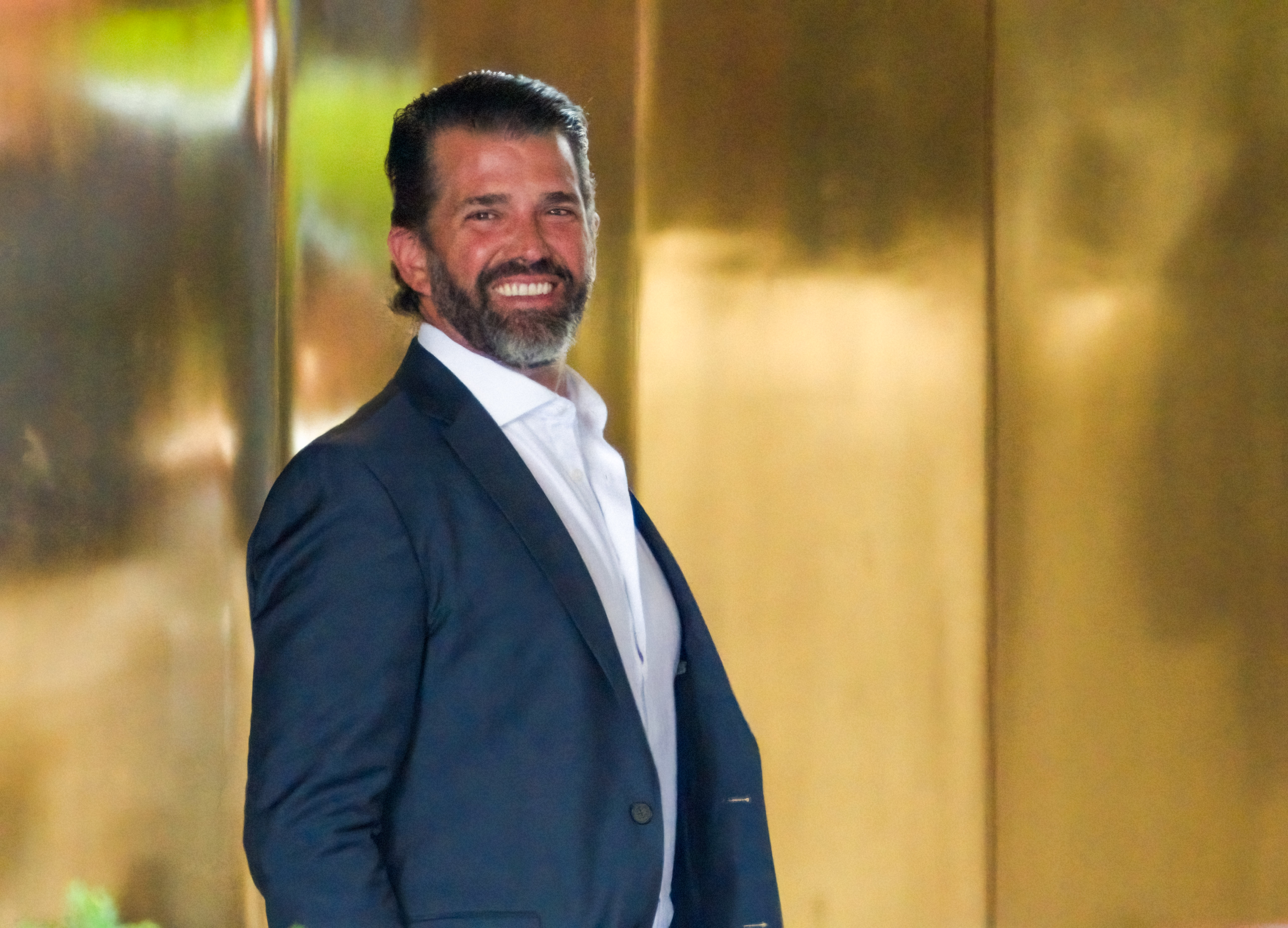 Donald Trump Jr. visto saliendo de la Torre Trump en Nueva York el 29 de mayo de 2024. | Fuente: Getty Images