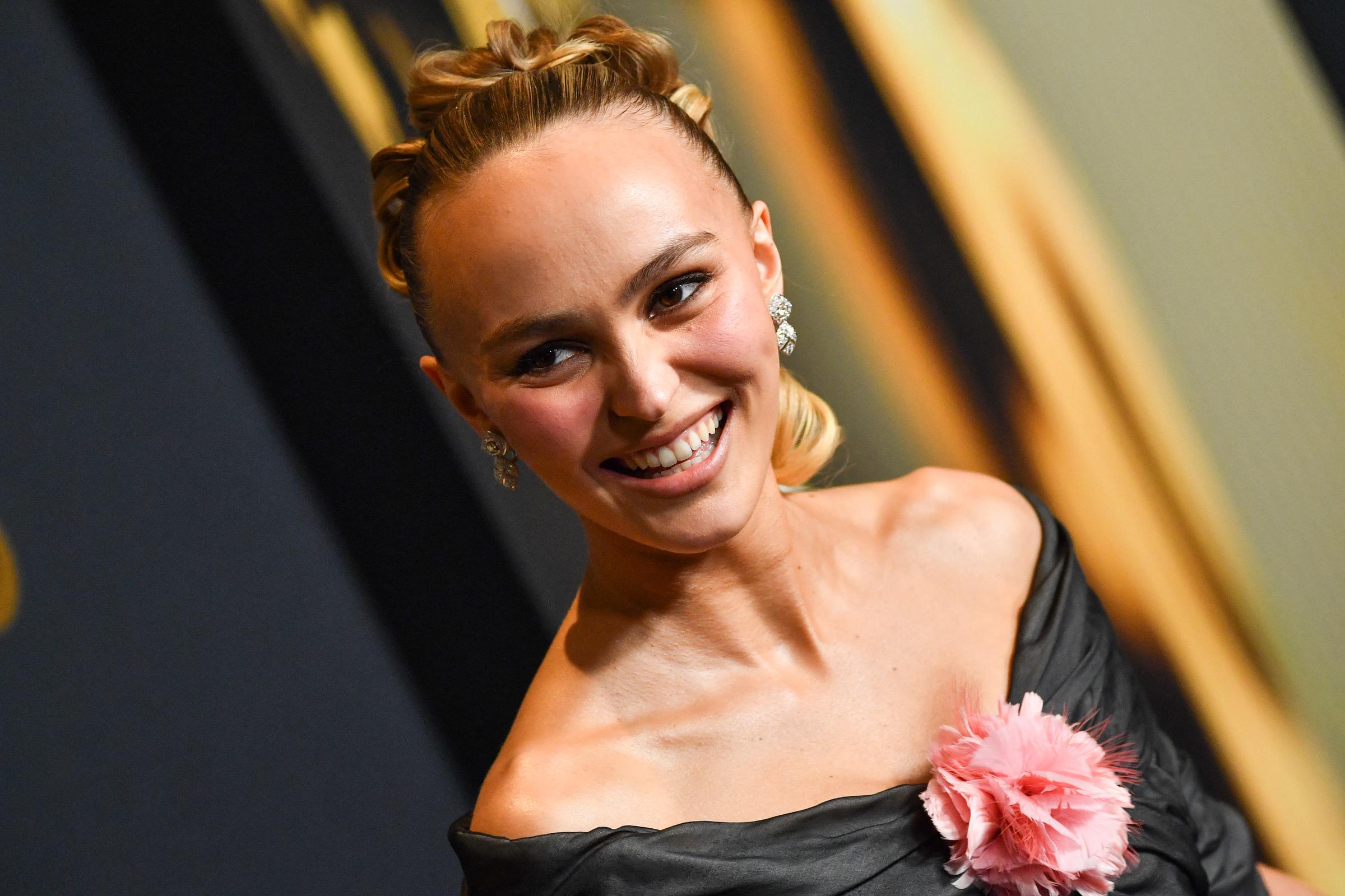 Lily-Rose Depp en Los Ángeles el 17 de noviembre de 2024 | Fuente: Getty Images