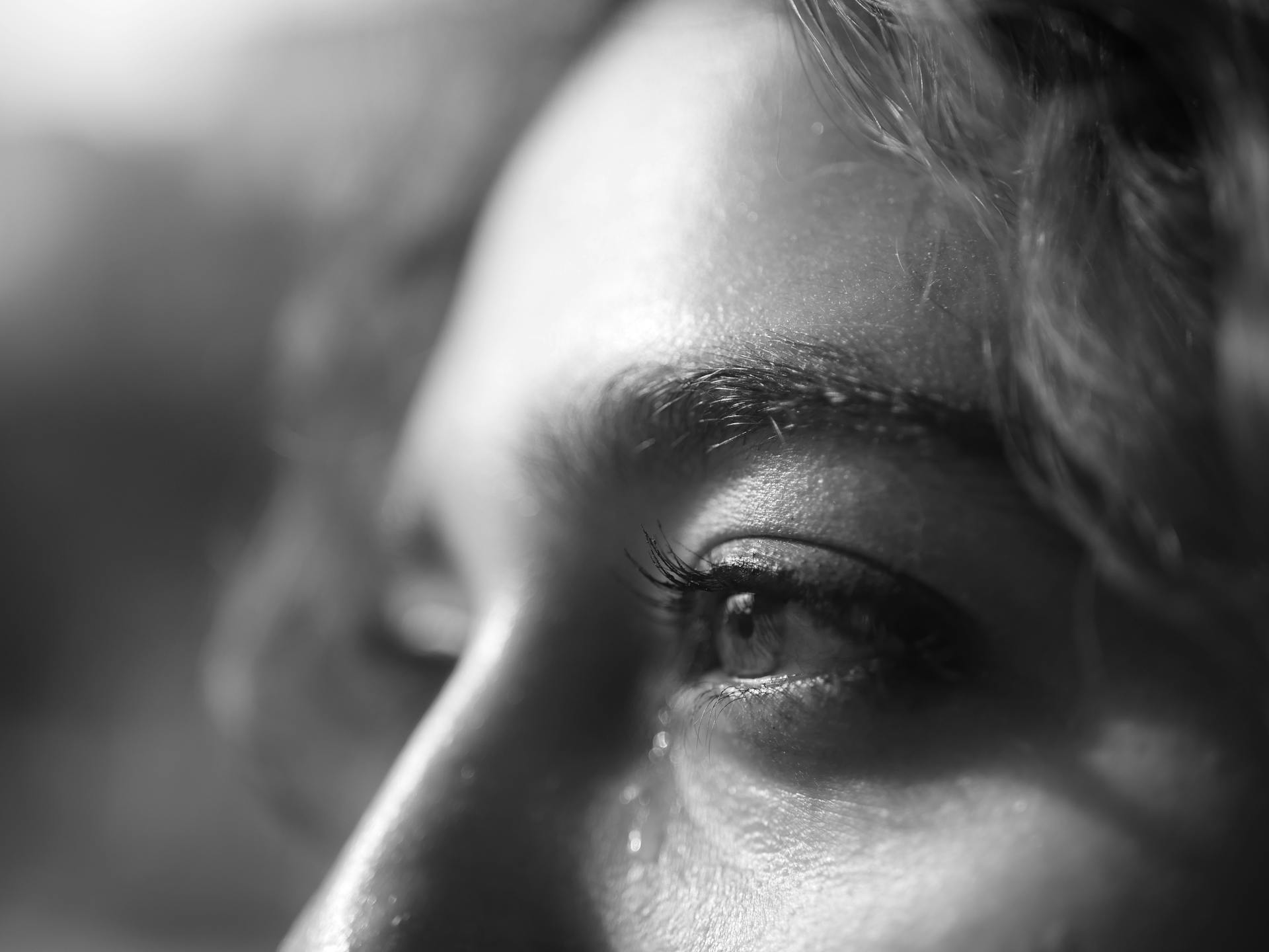 Una mujer con lágrimas en los ojos | Fuente: Pexels
