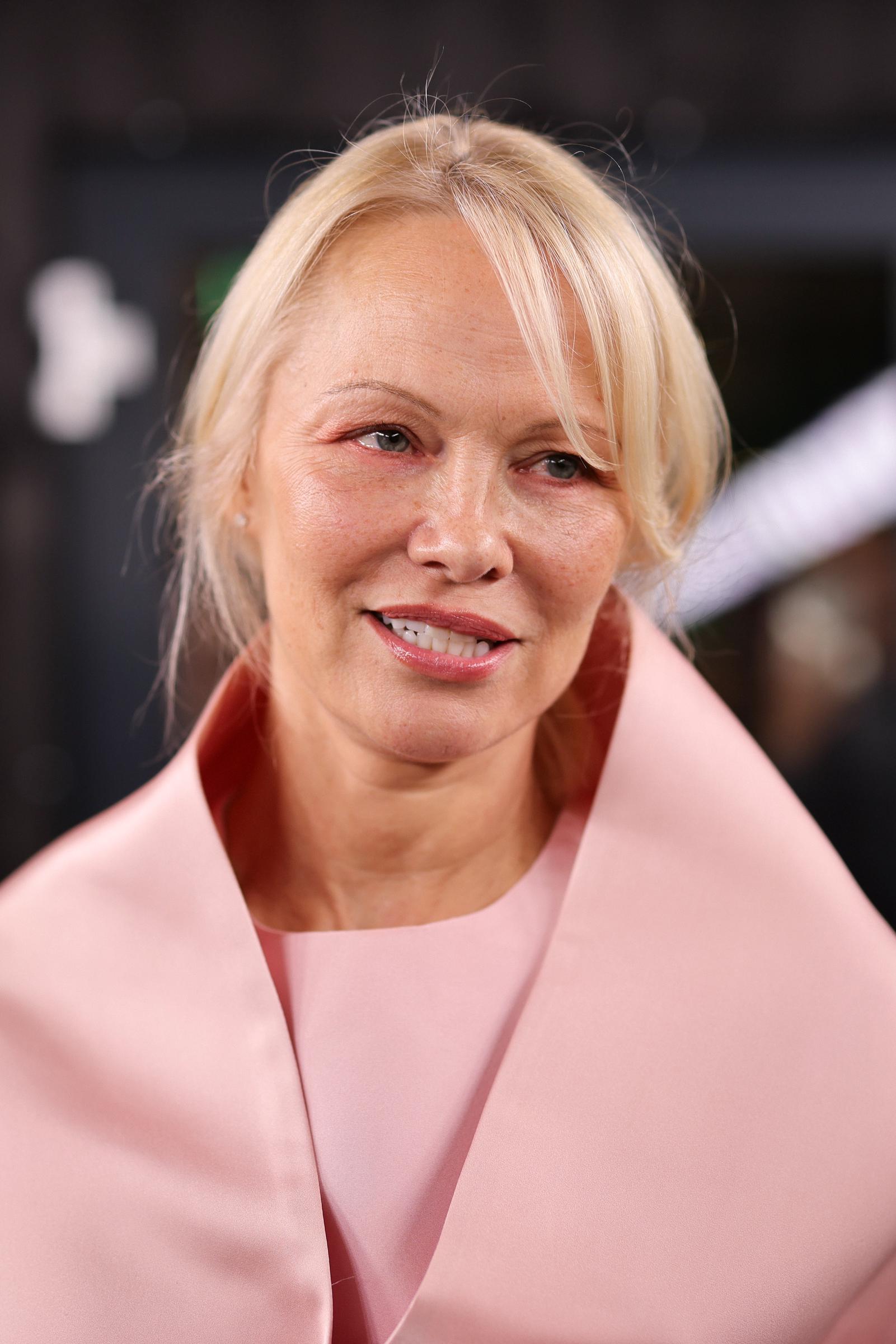 Pamela Anderson en la Alfombra Verde Corso en Zúrich, Suiza, el 4 de octubre de 2024 | Fuente: Getty Images