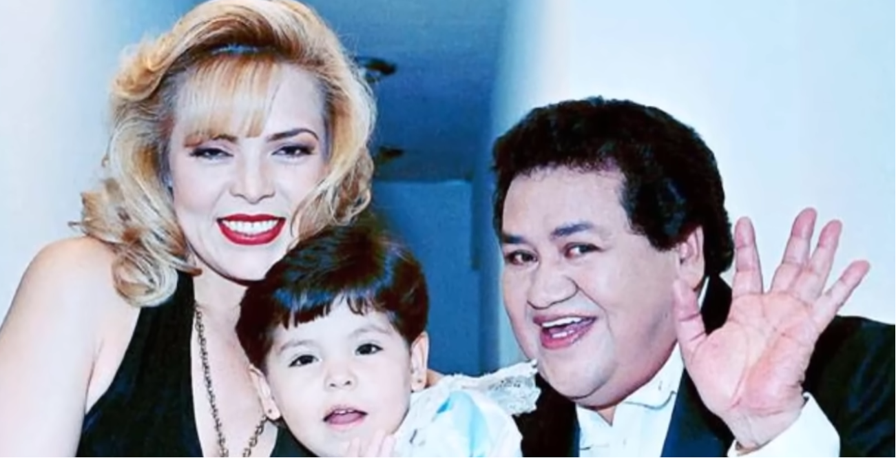 Enrique Cuenca y su familia | Fuente: YouTube/tutorialesgerberin