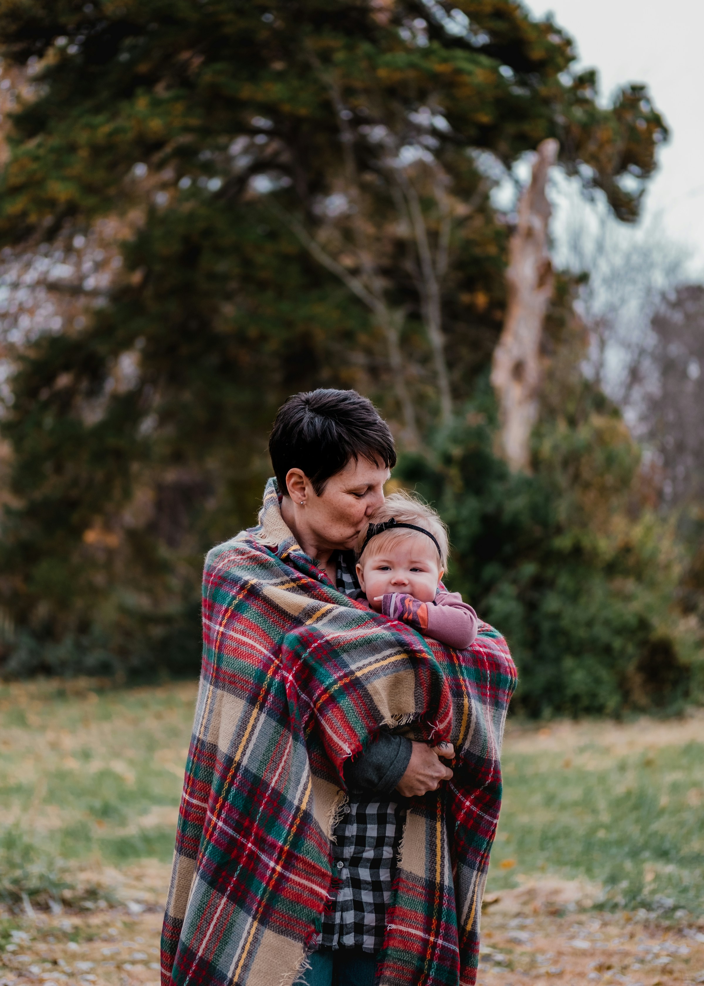 Una mujer con un bebé | Fuente: Unsplash