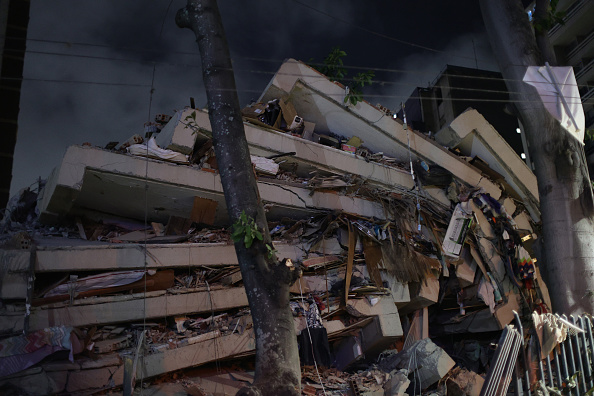 Un edificio dañado en Los Palos Grandes tras el terremoto de magnitud 7,2 que sacudió Venezuela y otras regiones del Caribe el 24 de junio de 2026, en Caracas, Venezuela.
