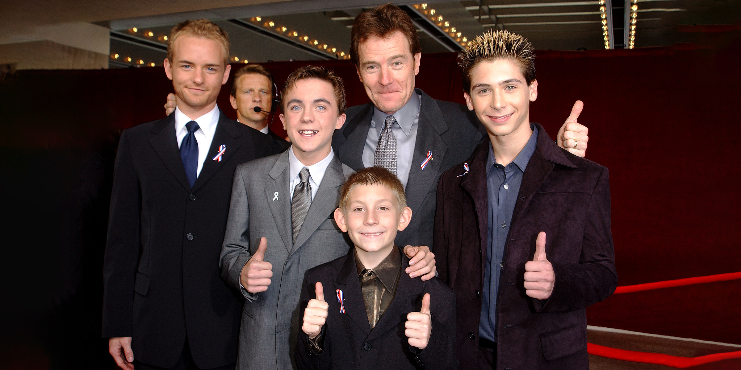 El reparto de "Malcolm in the Middle" Chris Masterson, Erik Per Sullivan, Bryan Cranston, Frankie Muniz y Justin Berfield llegan a la 53 edición de los Premios Emmy en 2010 | Fuente: Getty Images