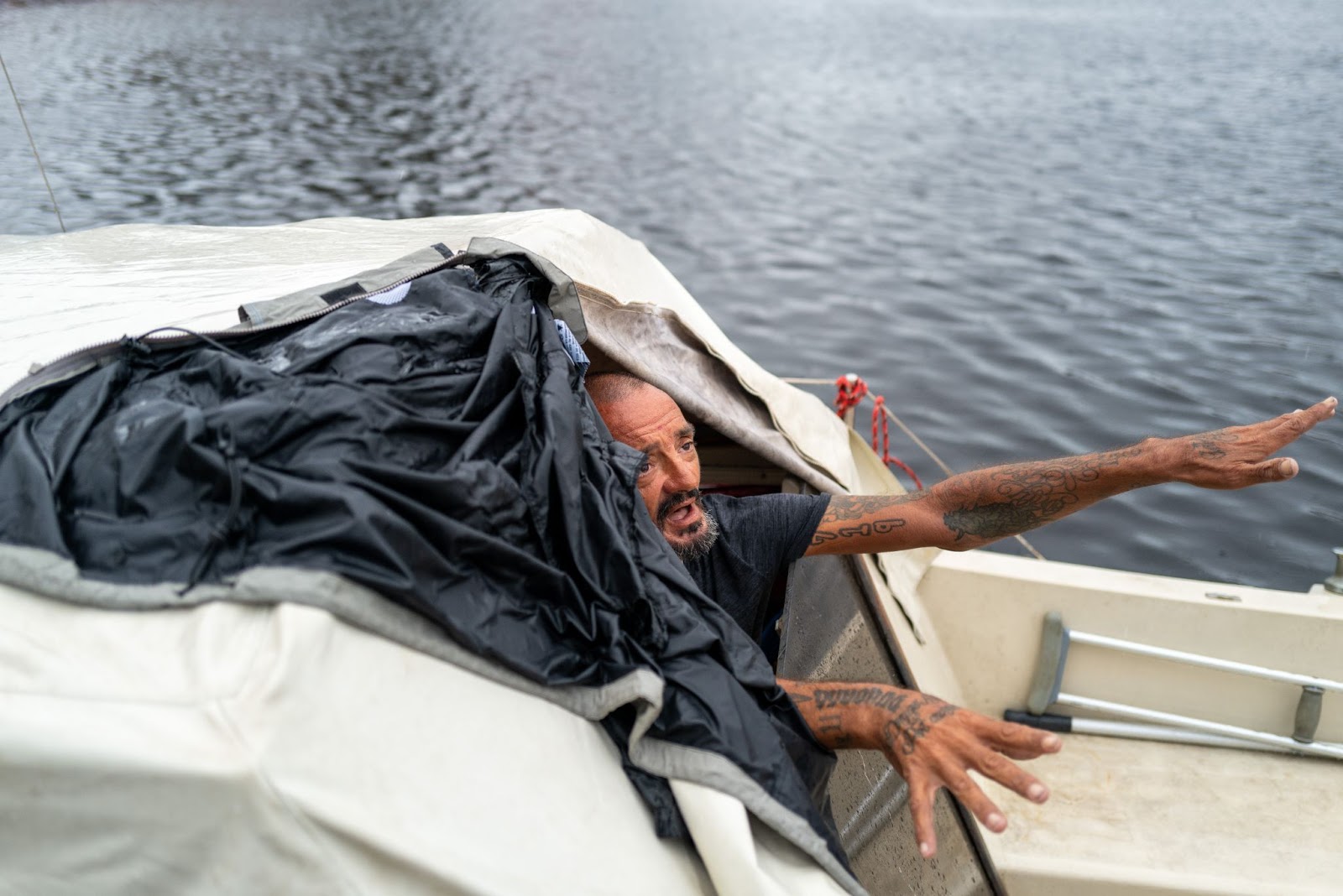 El teniente Dan fotografiado en su barco antes del huracán Milton el 9 de octubre de 2024 en Tampa, Florida | Fuente: Getty Images