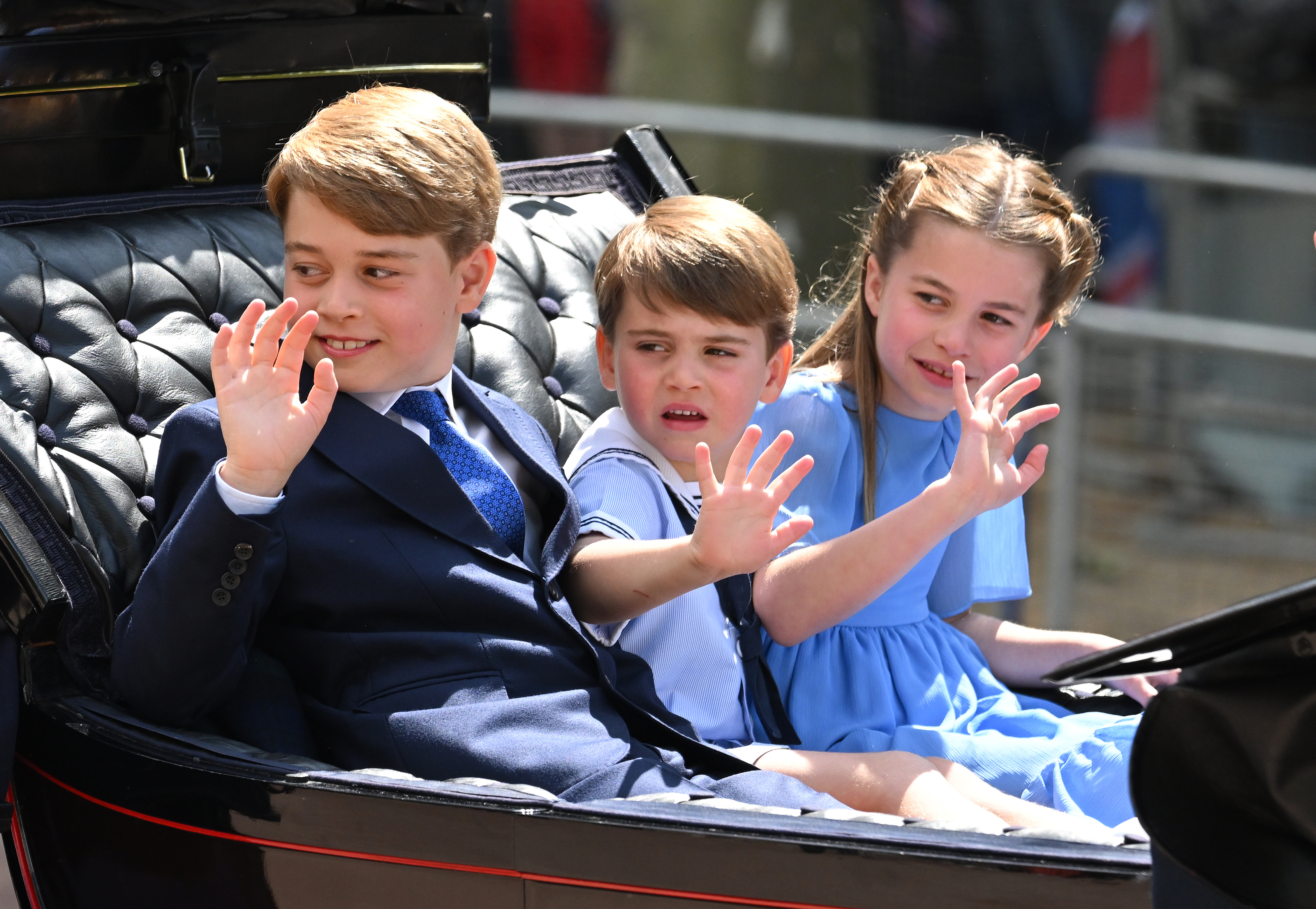 Príncipe George, el príncipe Louis y la princesa Charlotte durante el Trooping the Colour durante el Jubileo de Platino de la Reina Elizabeth II el 02 de junio de 2022 en Londres, Inglaterra | Foto: Getty Images