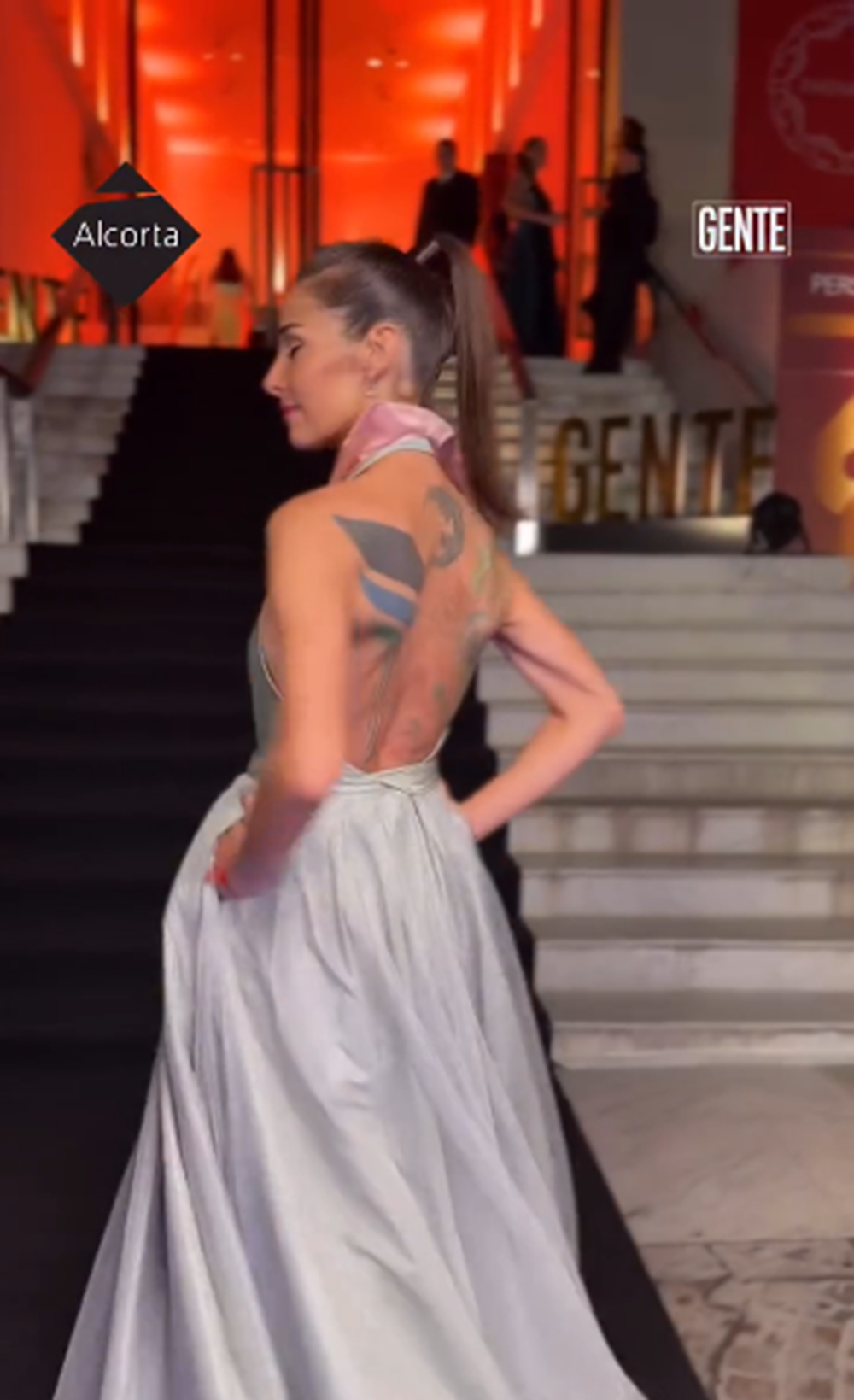 El look de Juana Viale en la gala de los personajes del año 2025 de la Revista GENTE | Fuente: Instagram/revistagenteok