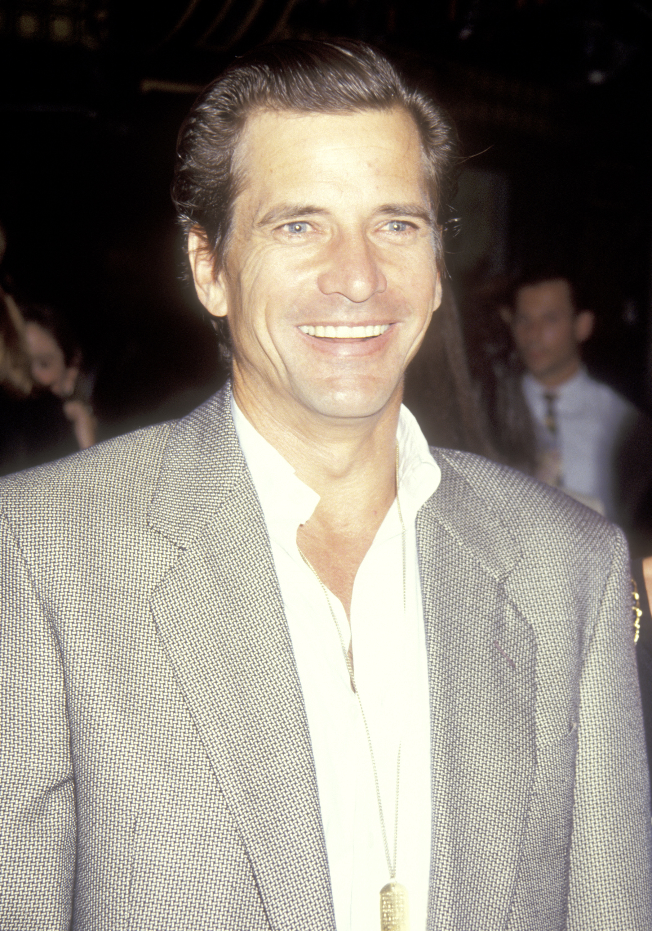 Dirk Benedict, el 22 de septiembre de 1992 en el Mann's Chinese Theatre de Hollywood, California. | Foto: Getty Images