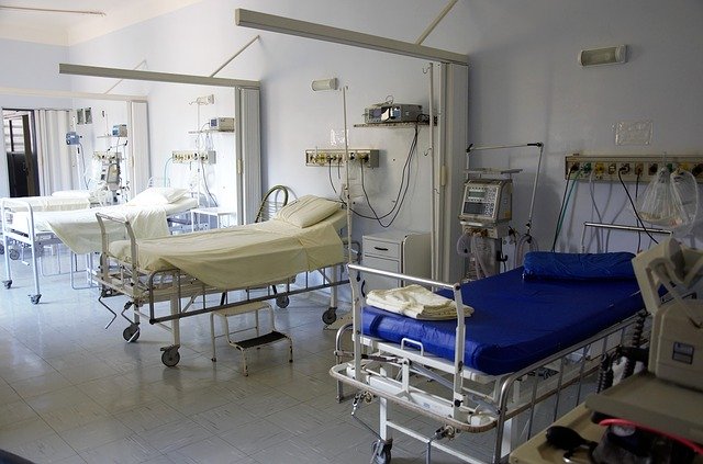 Camas de un hospital. | Foto: Pexels