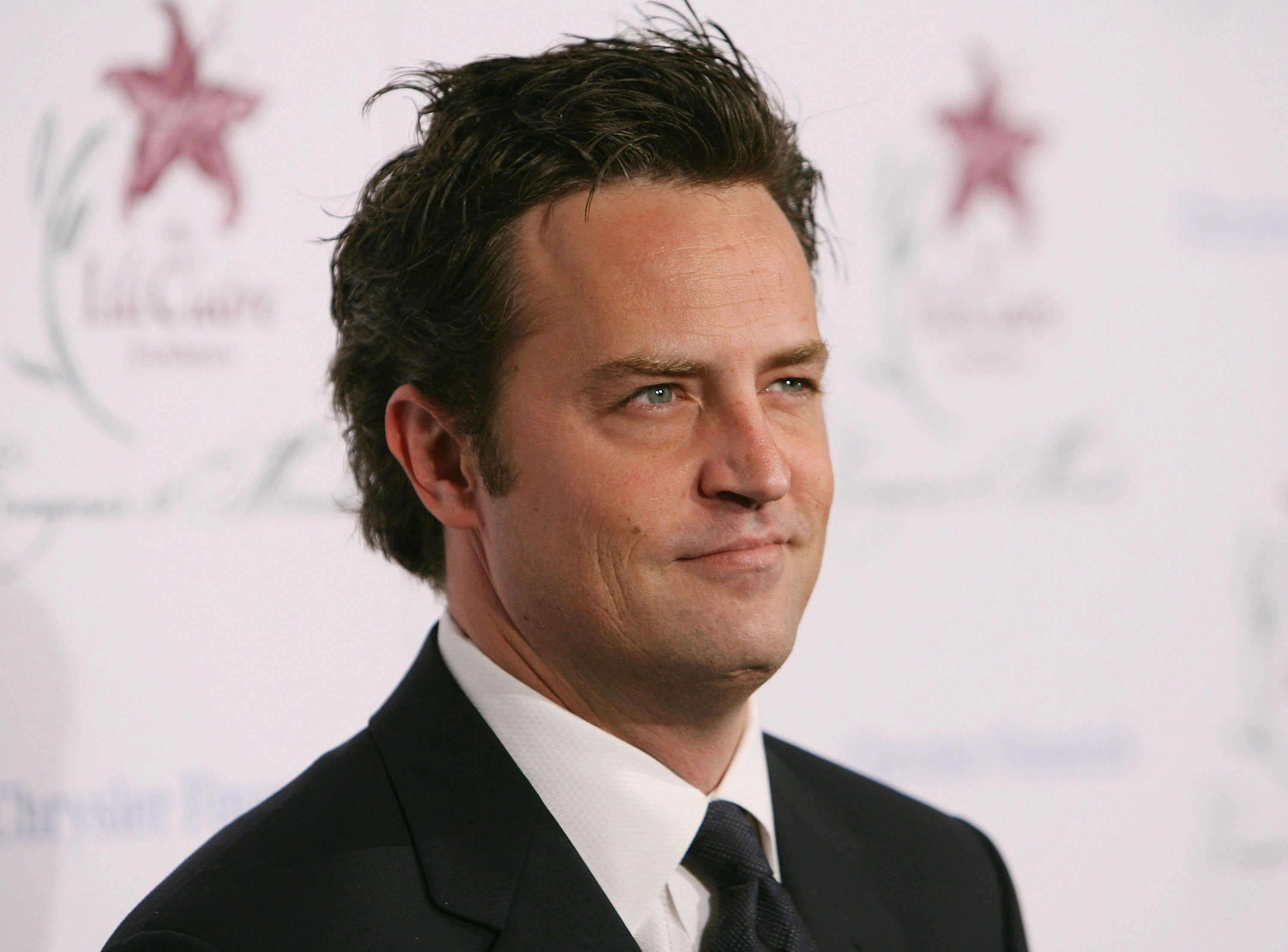 Matthew Perry en la 9ª Cena Anual a Beneficio de la Fundación Lili Claire el 14 de octubre de 2006, en Beverly Hills, California | Fuente: Getty Images