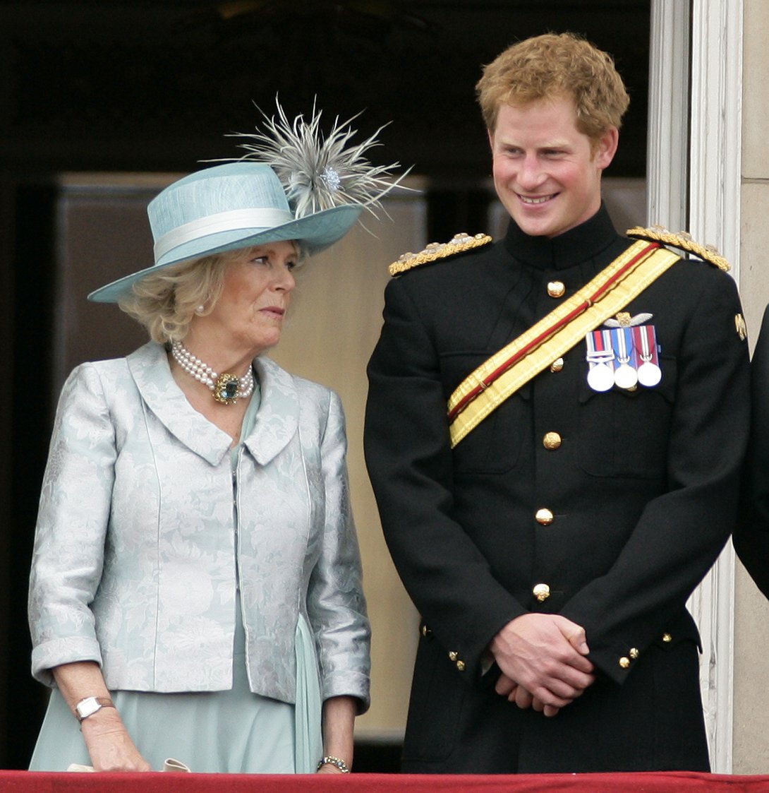 El príncipe Harry y Camila en Londres, en 2012. | Foto: Getty Images